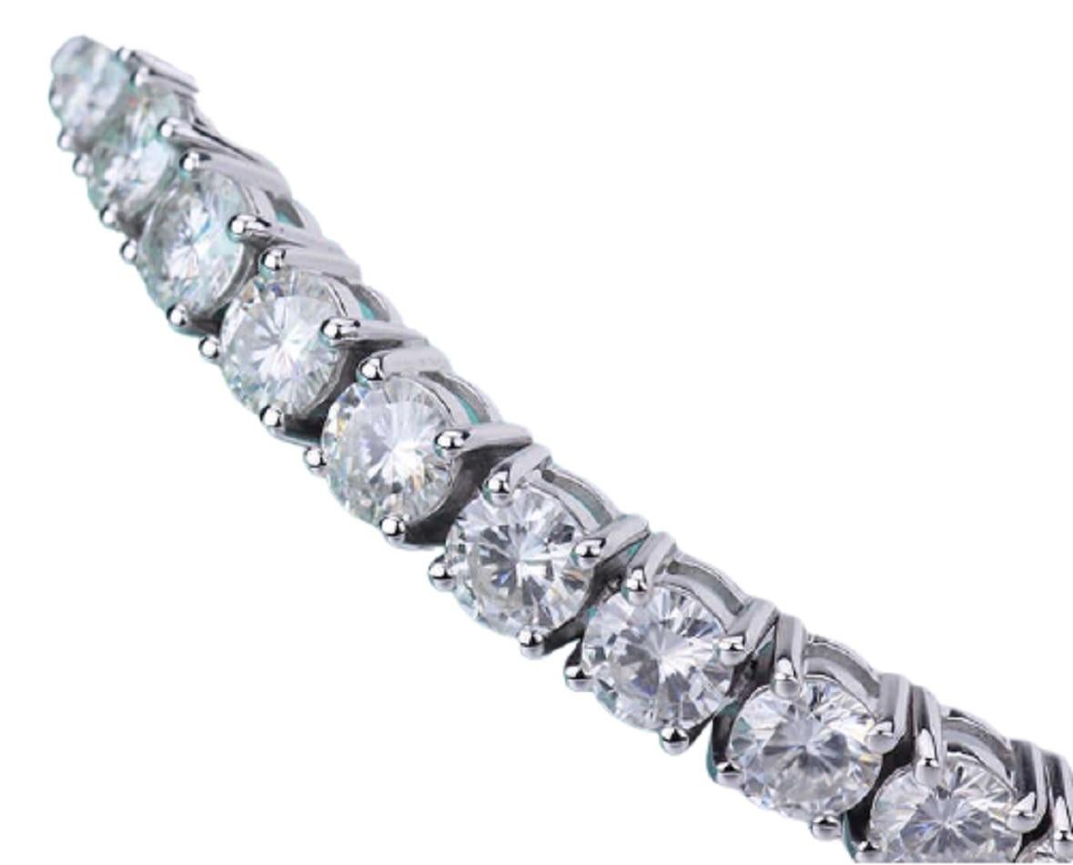 Modern Natural Diamonds 10 Carat 18 Carat White Gold Tennis Bracelet F/G VS For Sale