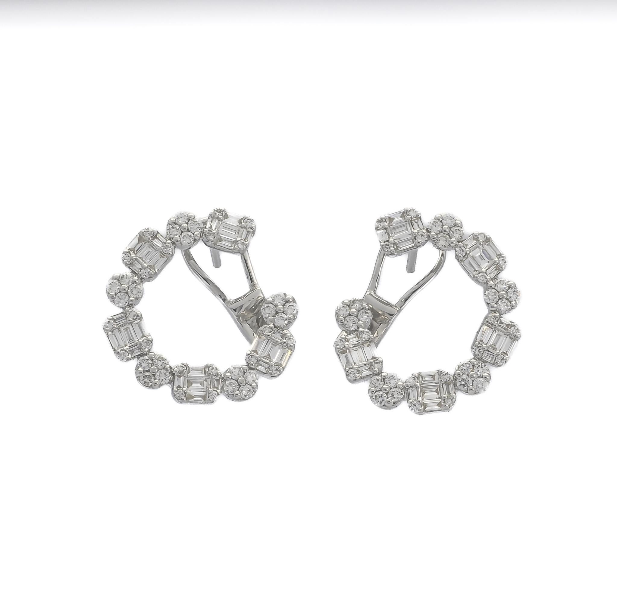Baguette Cut Natural Diamonds 1.40 Carats 18 Karats White Gold Exclusive Designer Earring For Sale