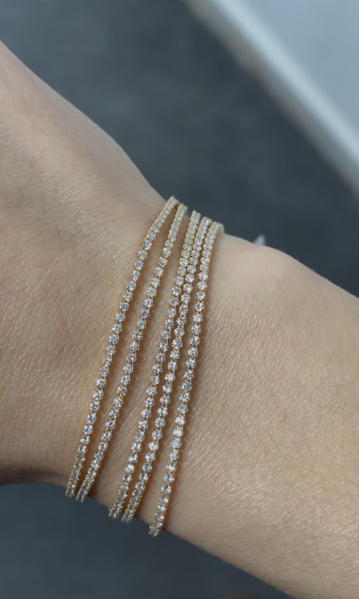 Diamanti naturali 1,50 carati in oro giallo 18KT Bracciale classico da tennis in vendita 8