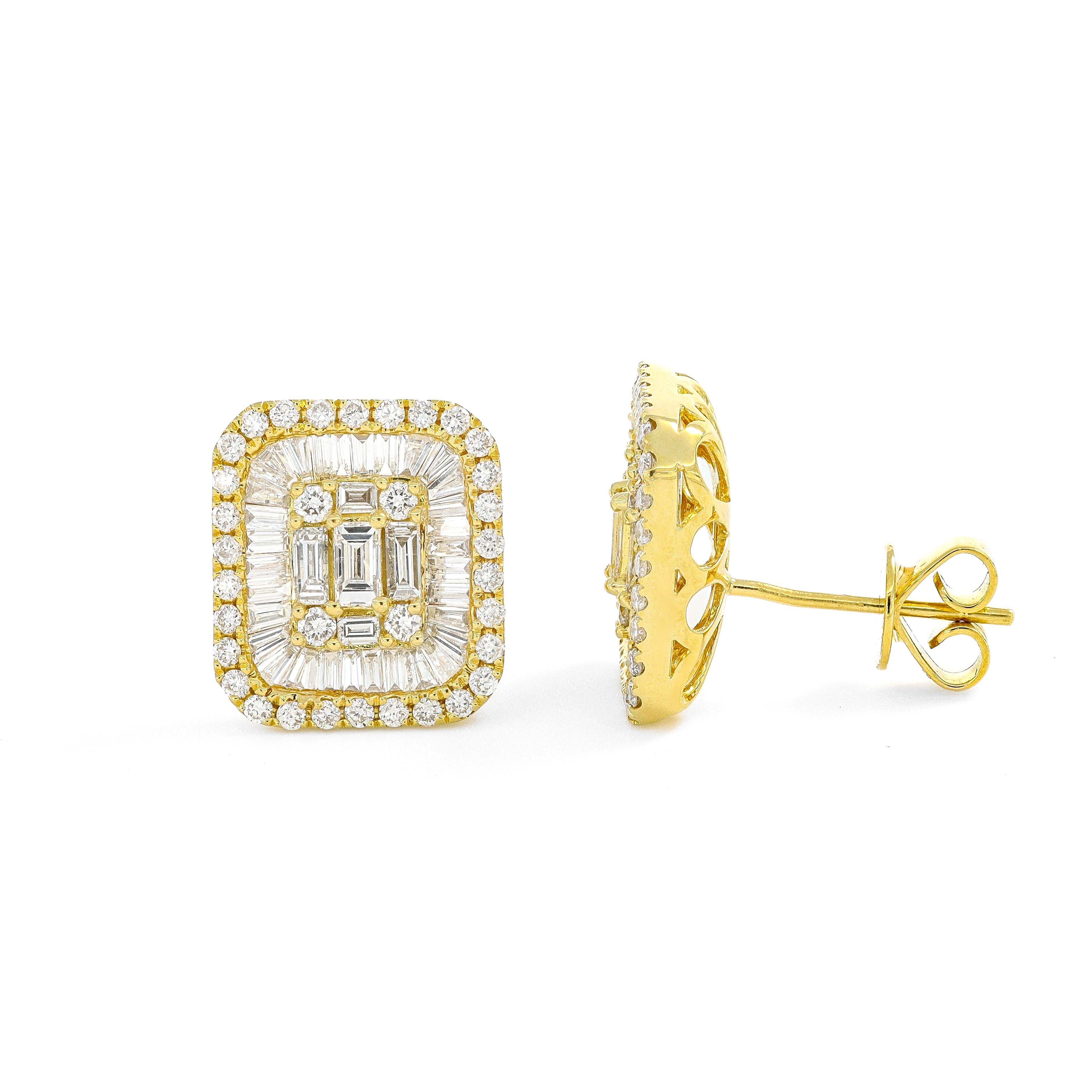 Art déco Diamants naturels 1.90 CTS Or jaune 18 carats  Boucles d'oreilles Halo Cluster en vente