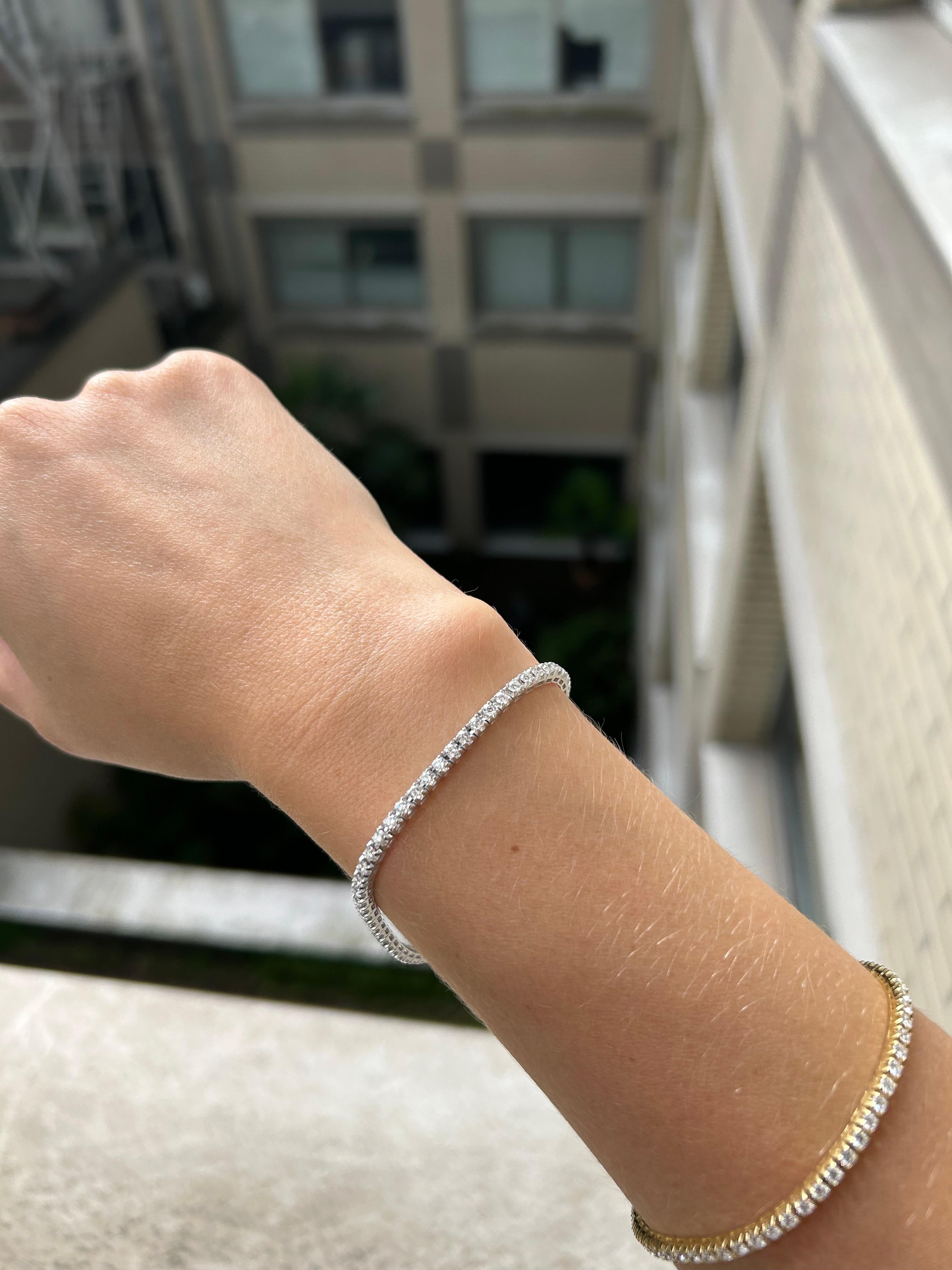 Diamantes naturales 5,00 quilates Oro blanco 18 quilates Pulsera de tenis clásica en venta 4