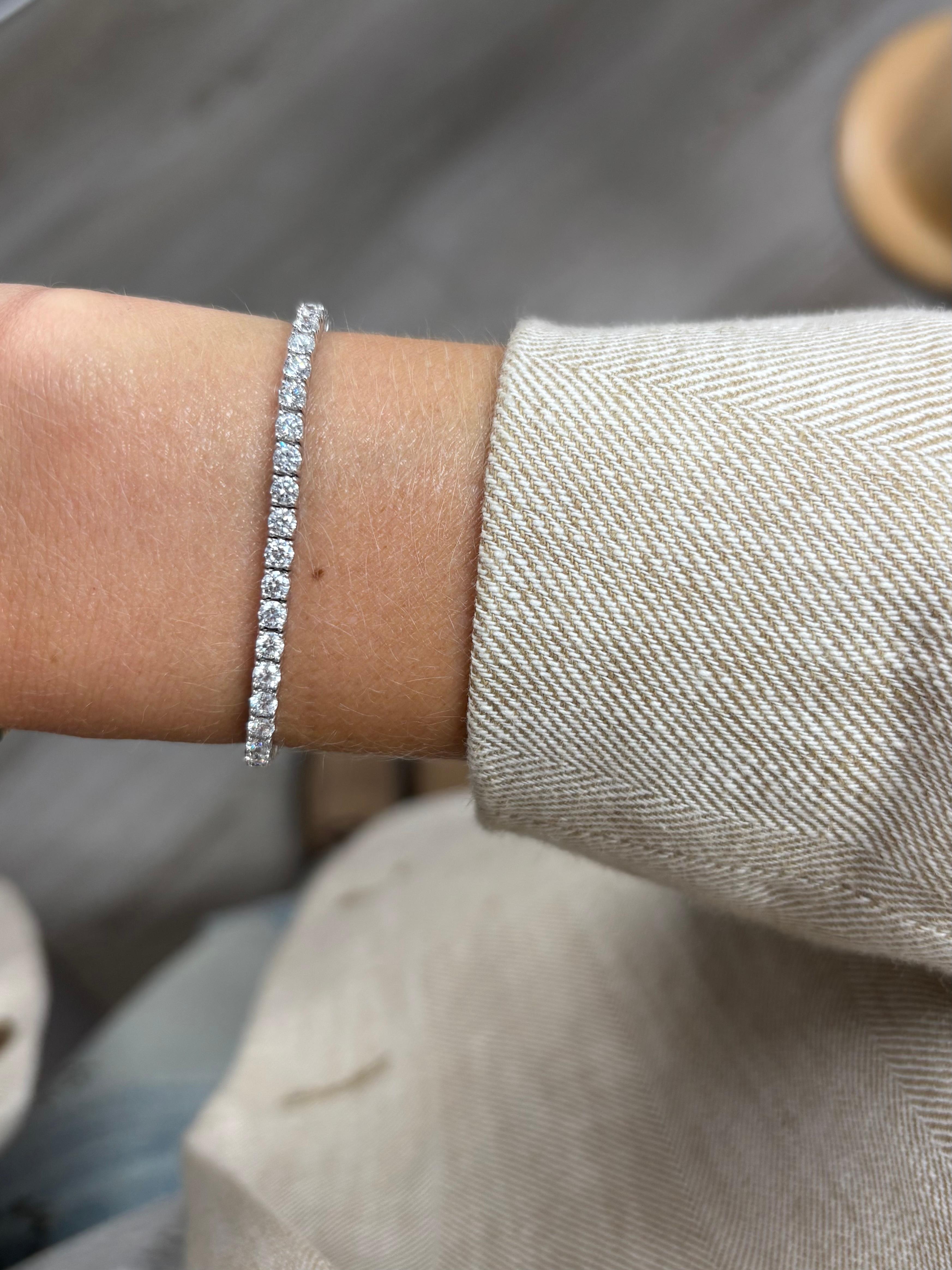 Donna Diamanti naturali 8,00ct in oro giallo 18k Bracciale tennis a quattro punte in vendita