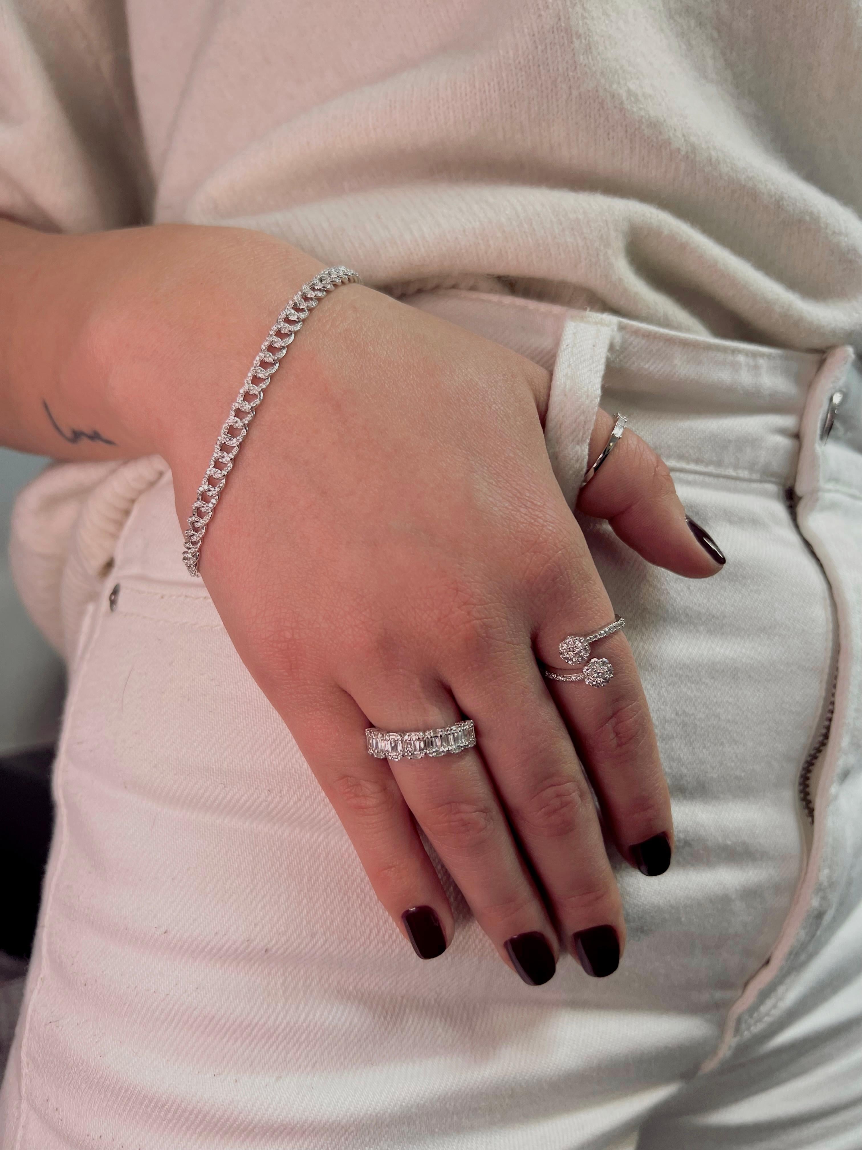 Modern Natural Diamonds Bracelet 1.50 cts 18 Karat White Gold Cuban Tennis Bracelet For Sale