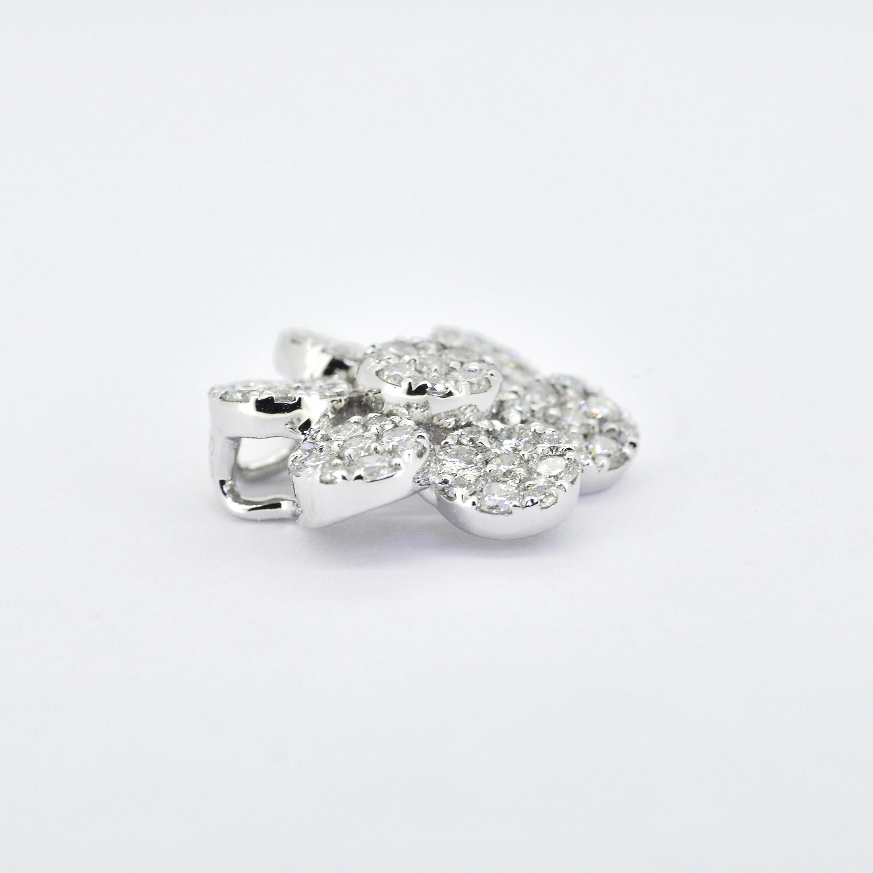 Women's or Men's Natural Diamonds Pendant 0.80 CT 18KT White Gold Flower Chain Pendant Necklace For Sale