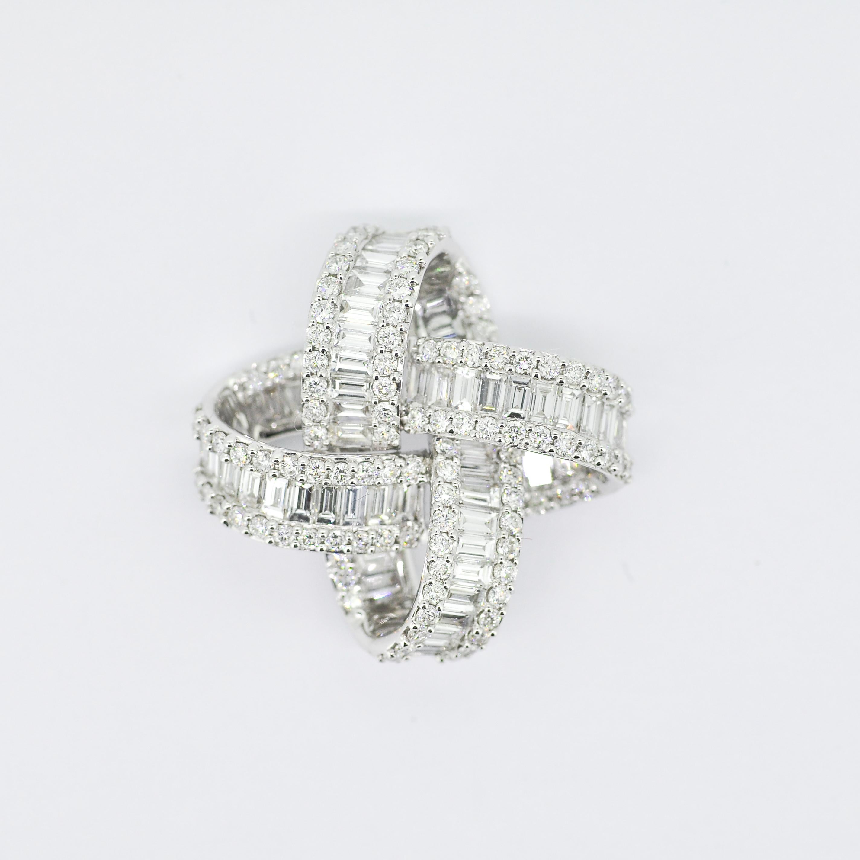Taille baguette Pendentif diamants naturels 2.50 ct Or blanc 18KT Collier pendentif chaîne moderne  en vente