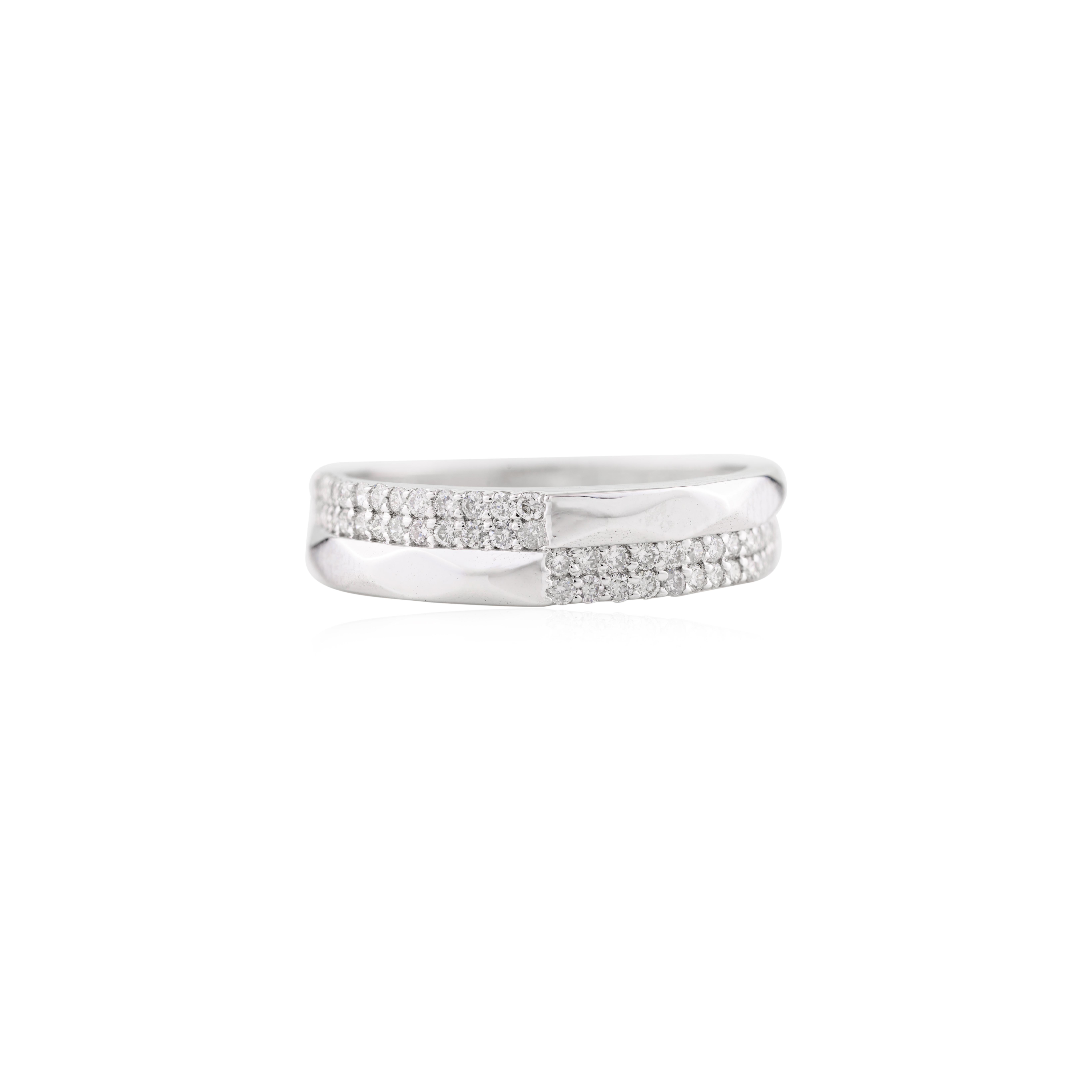 Im Angebot: Unisex Feinschliff Diamant Verlobungsring Geschenk in 18k massivem Weißgold () 3