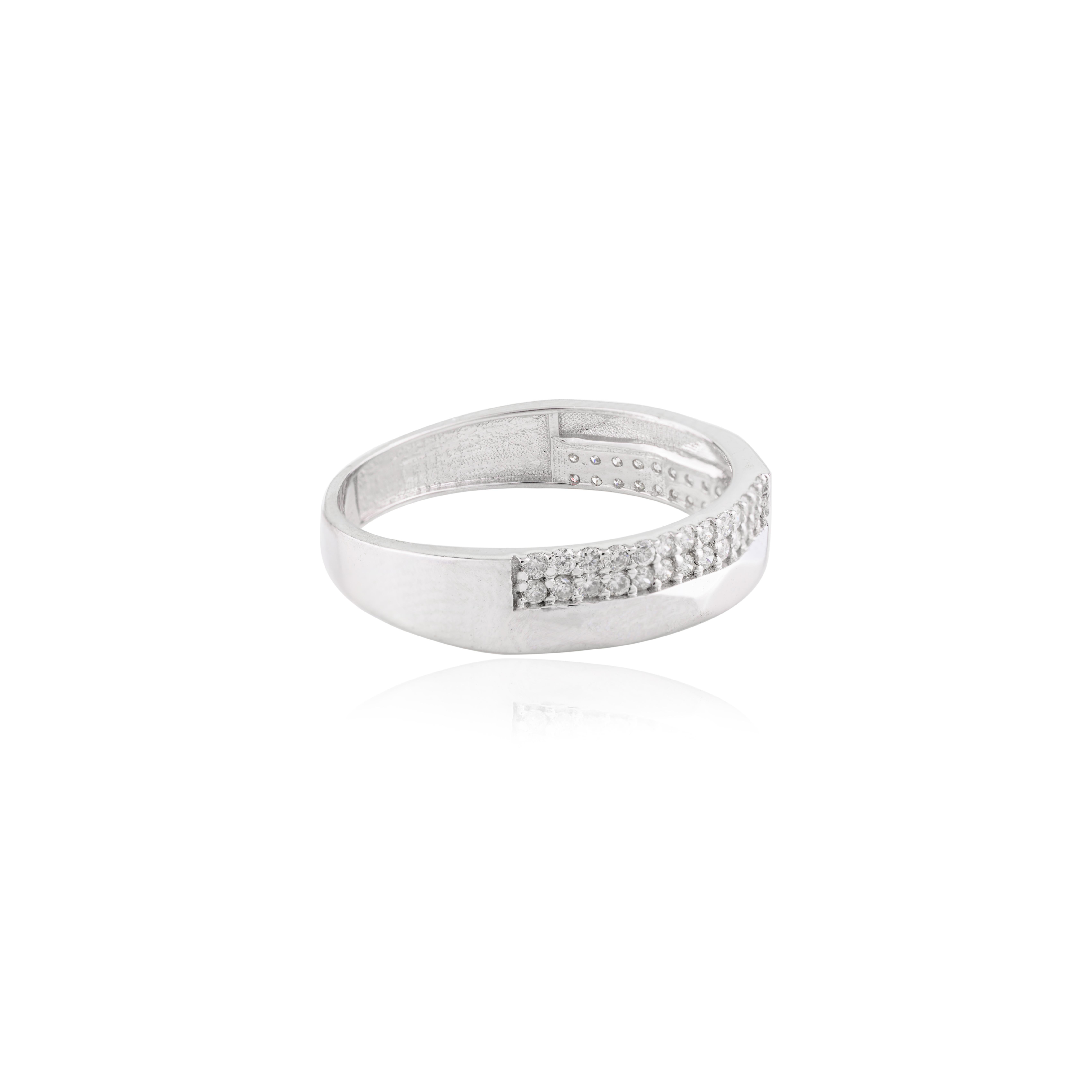 Im Angebot: Unisex Feinschliff Diamant Verlobungsring Geschenk in 18k massivem Weißgold () 7