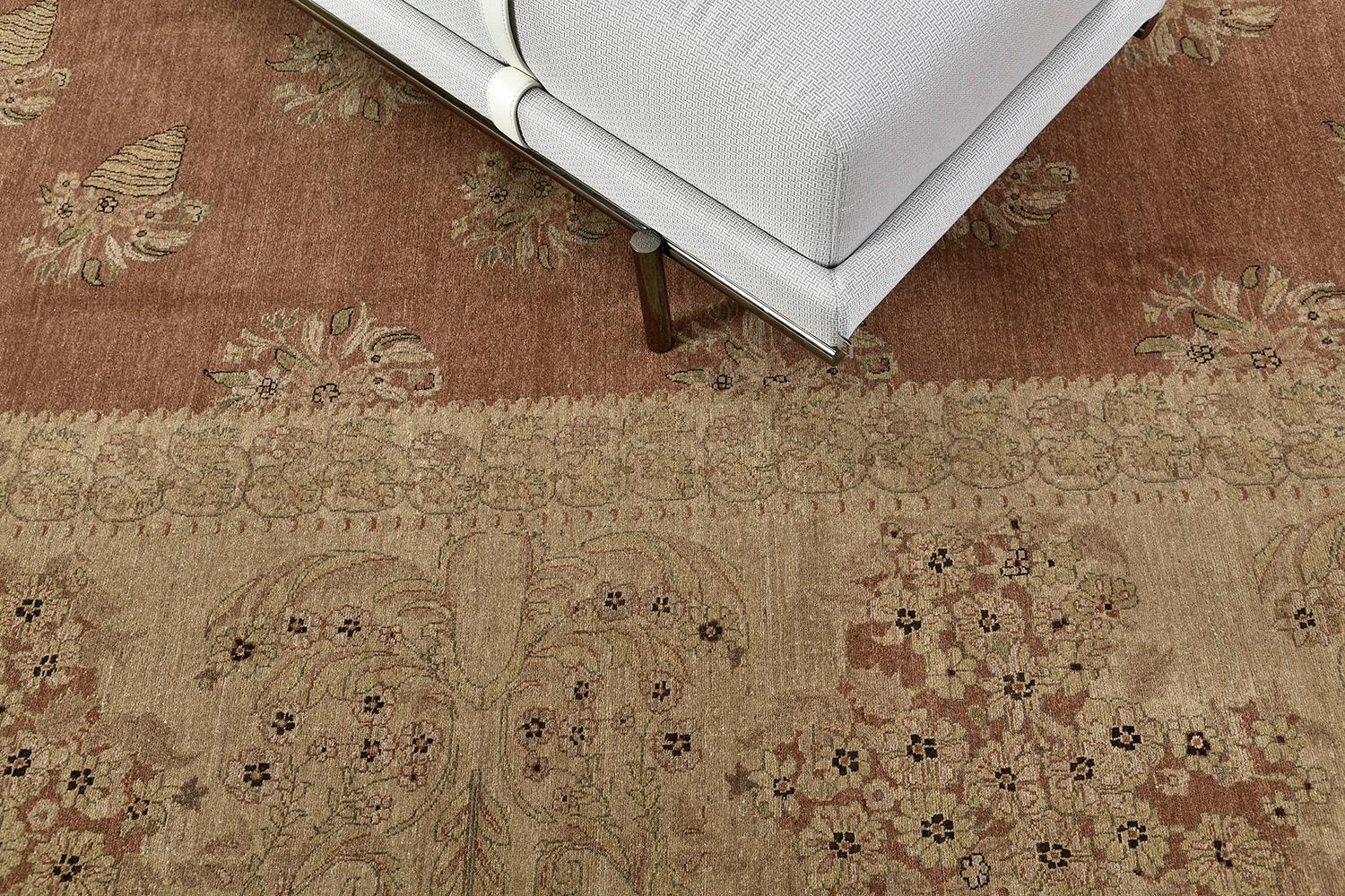 Natürlicher Teppich im Bessarabischen Revival-Stil mit Naturfarbe (21. Jahrhundert und zeitgenössisch) im Angebot