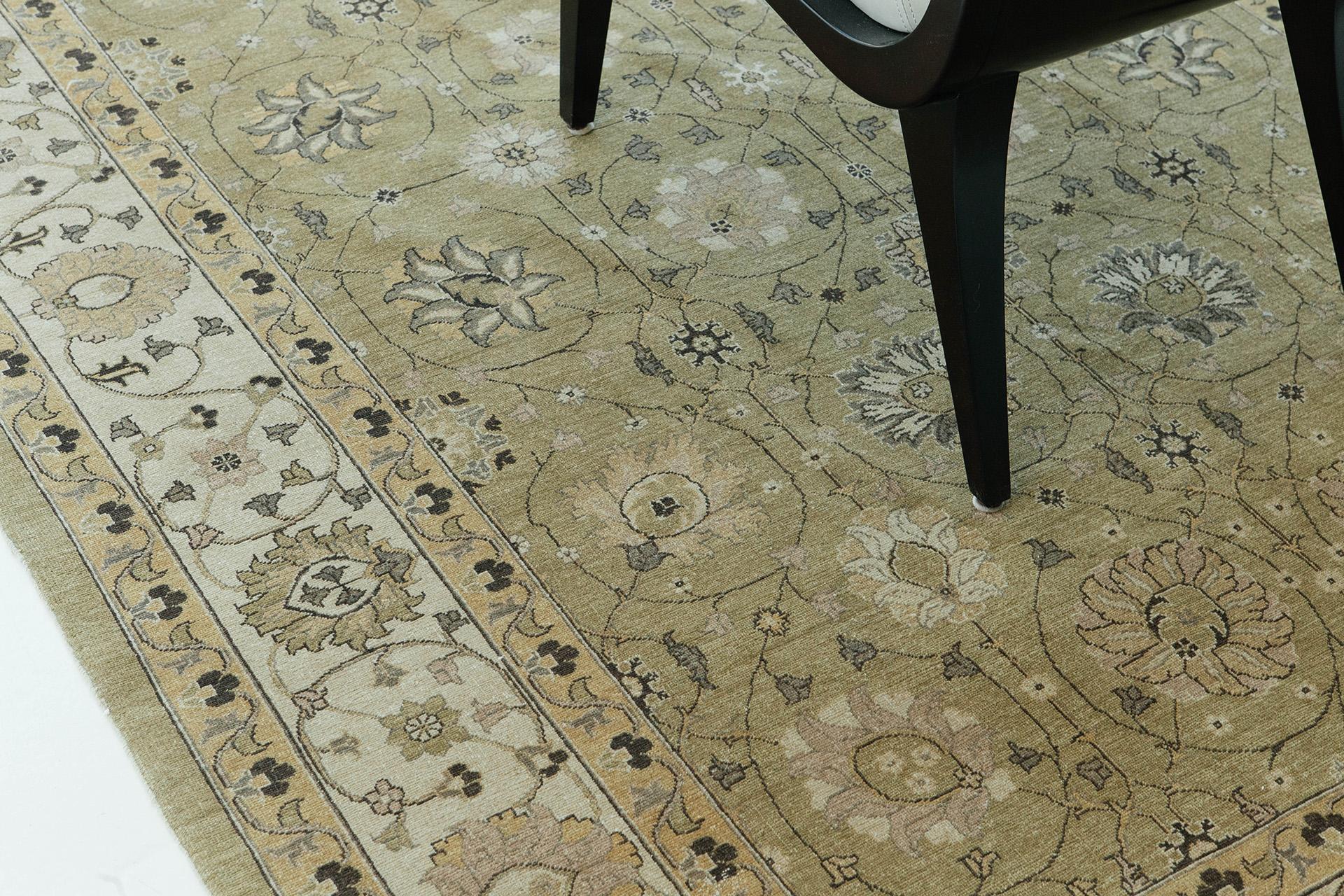 Annodato a mano Tappeto classico Tabriz Design Collection Fable a tintura naturale in vendita