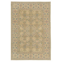 Klassischer Teppich im Tabriz-Design mit Naturfarbe, Fable-Kollektion von Mehraban
