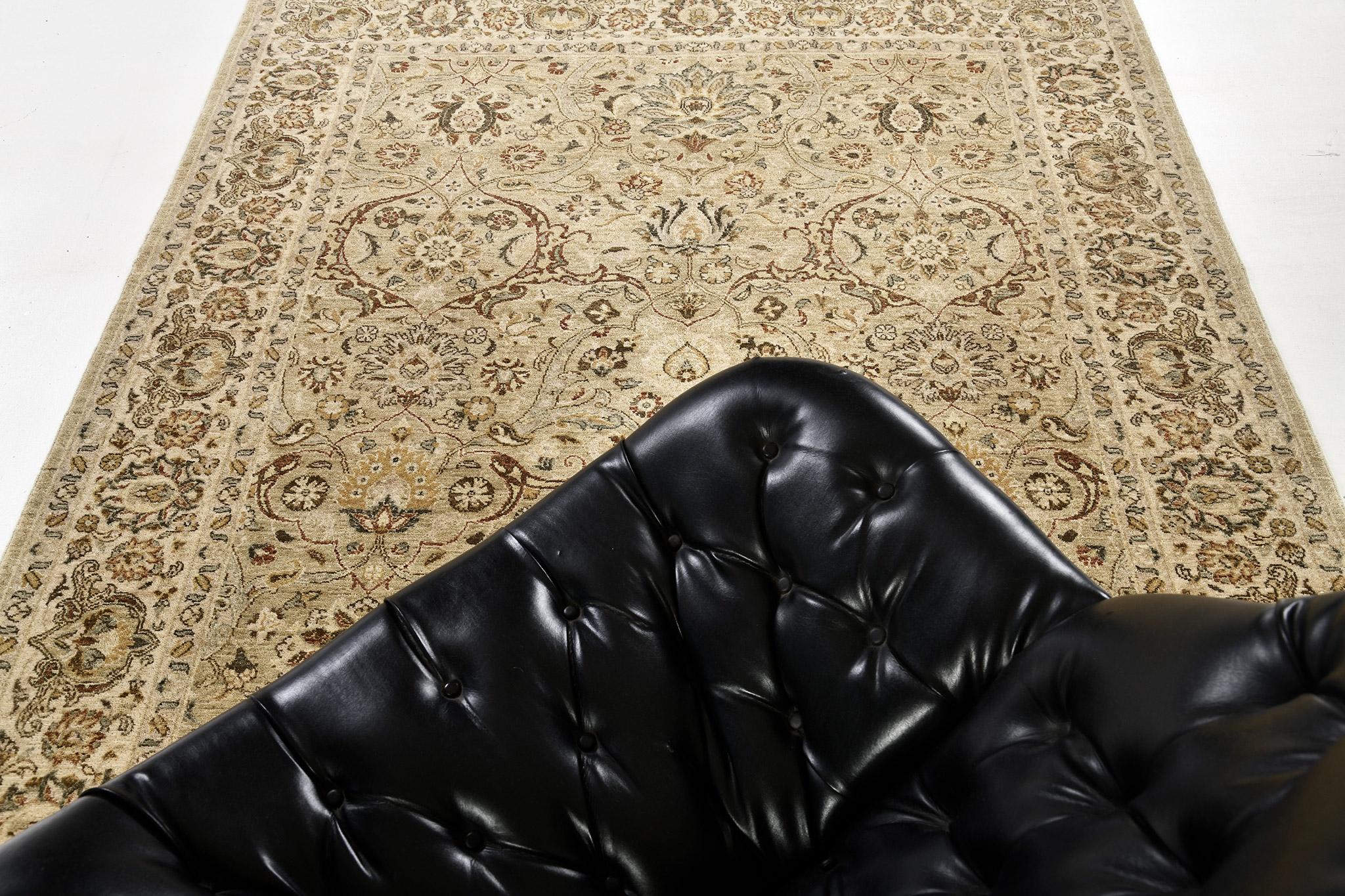 Natural Dye Haji Jalili Revival Rug In New Condition For Sale In WEST HOLLYWOOD, CA