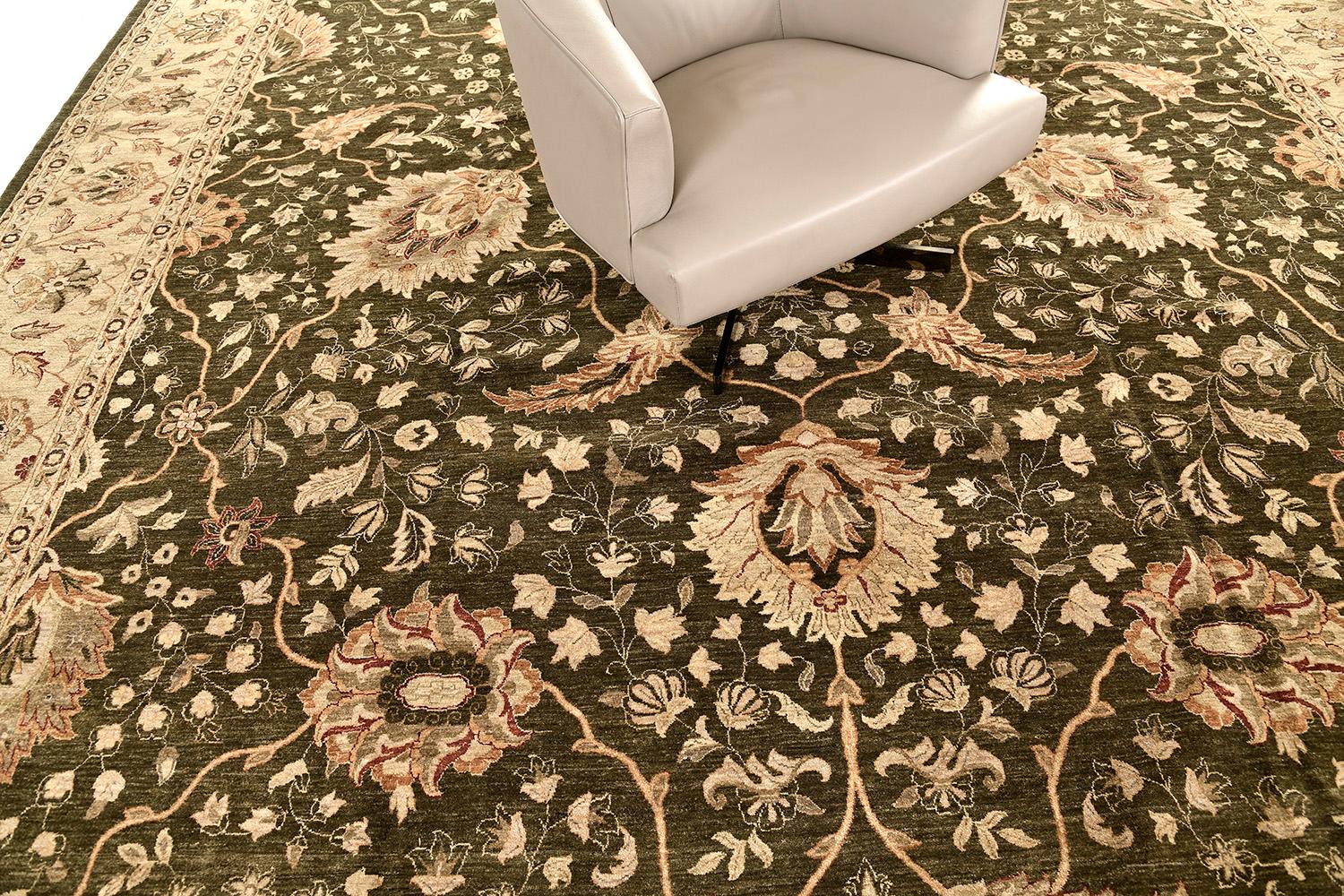 Natural Dye Ottoman Rug In New Condition For Sale In WEST HOLLYWOOD, CA
