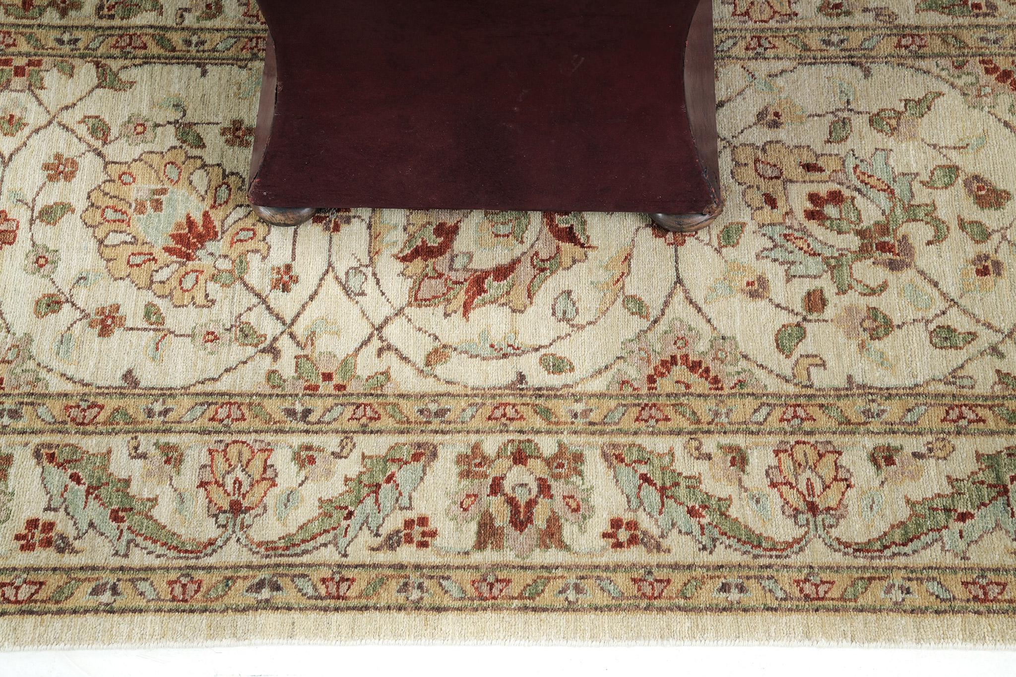 Natural Dye Sultanabad Design Divine Runner In New Condition For Sale In WEST HOLLYWOOD, CA