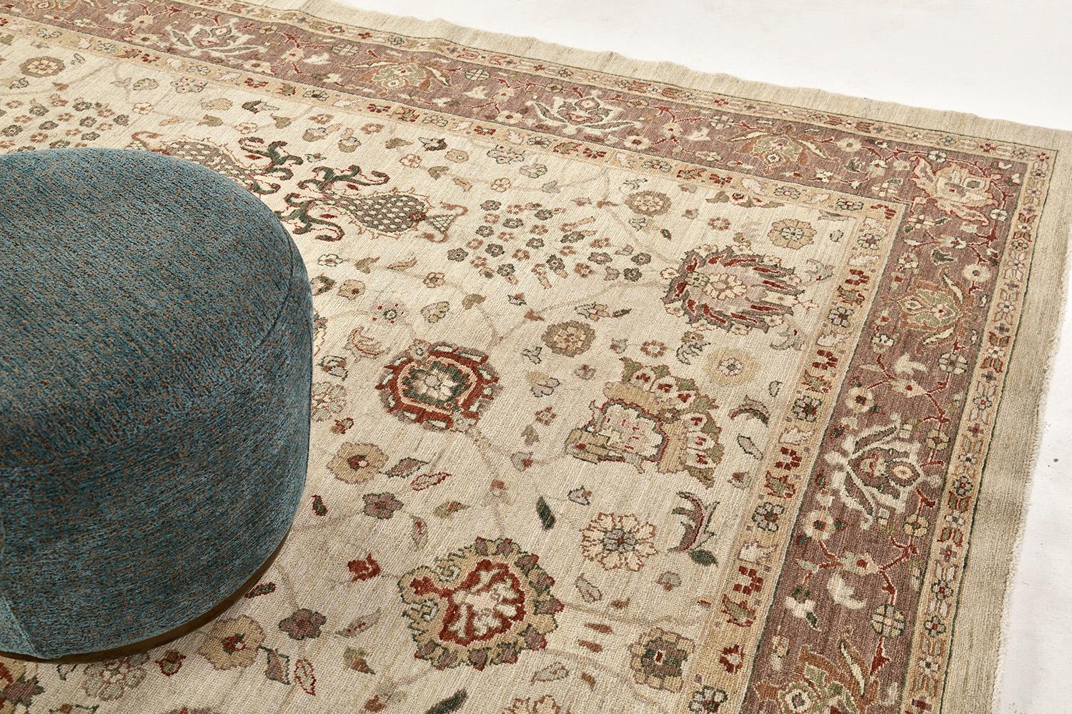 Natural Dye Sultanabad Design Rug In New Condition For Sale In WEST HOLLYWOOD, CA