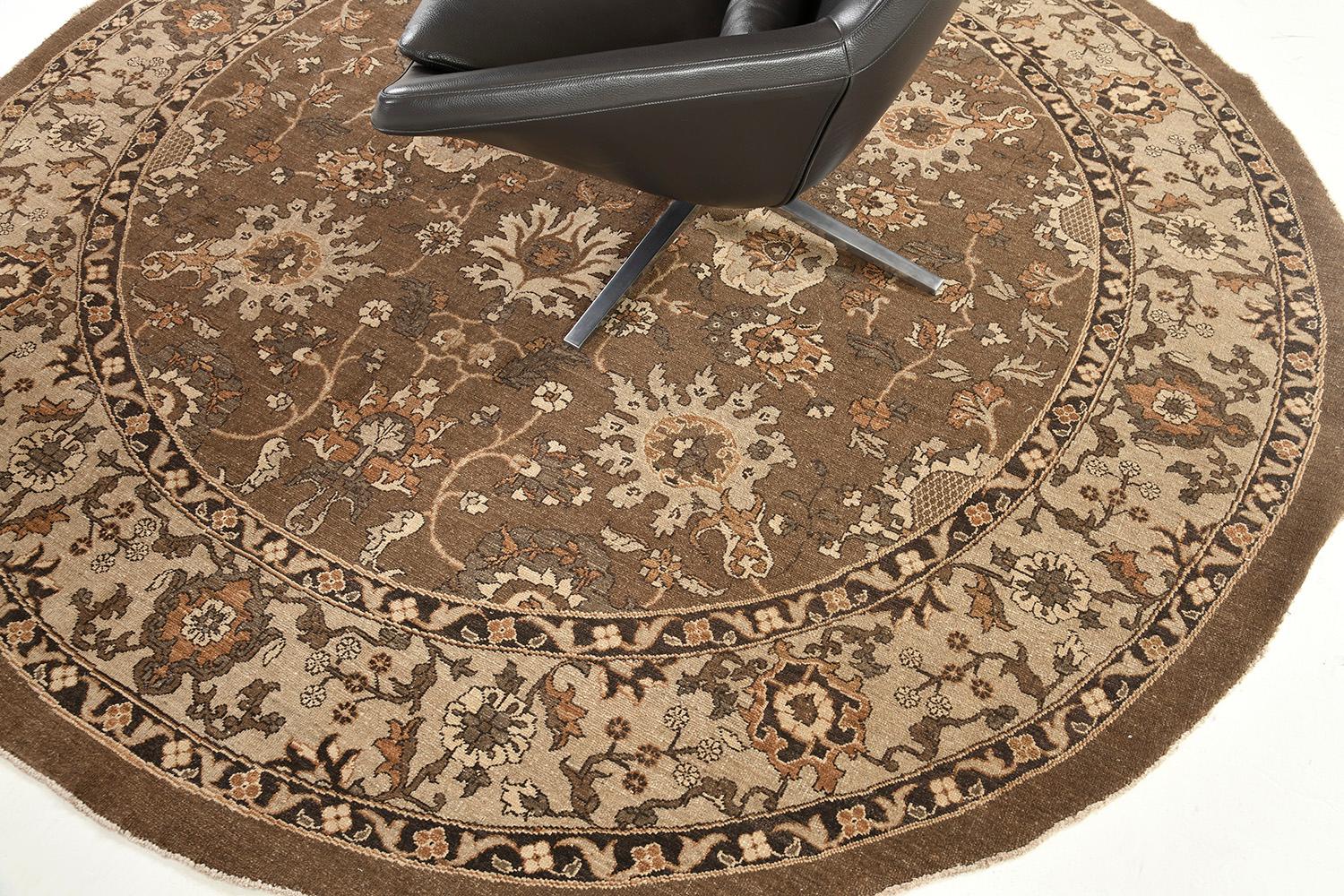 Contemporary Natural Dye Sultanabad Revival Round Rug For Sale