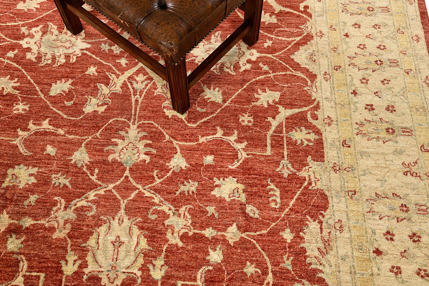 Alfombra Sultanabad Revival de Tinte Natural Siglo XXI y contemporáneo en venta