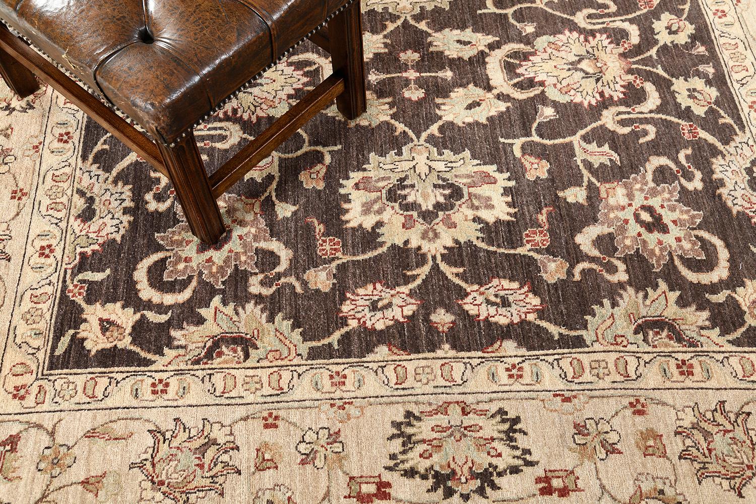 Afghano Tappeto quadrato Sultanabad Revival con tintura naturale in vendita