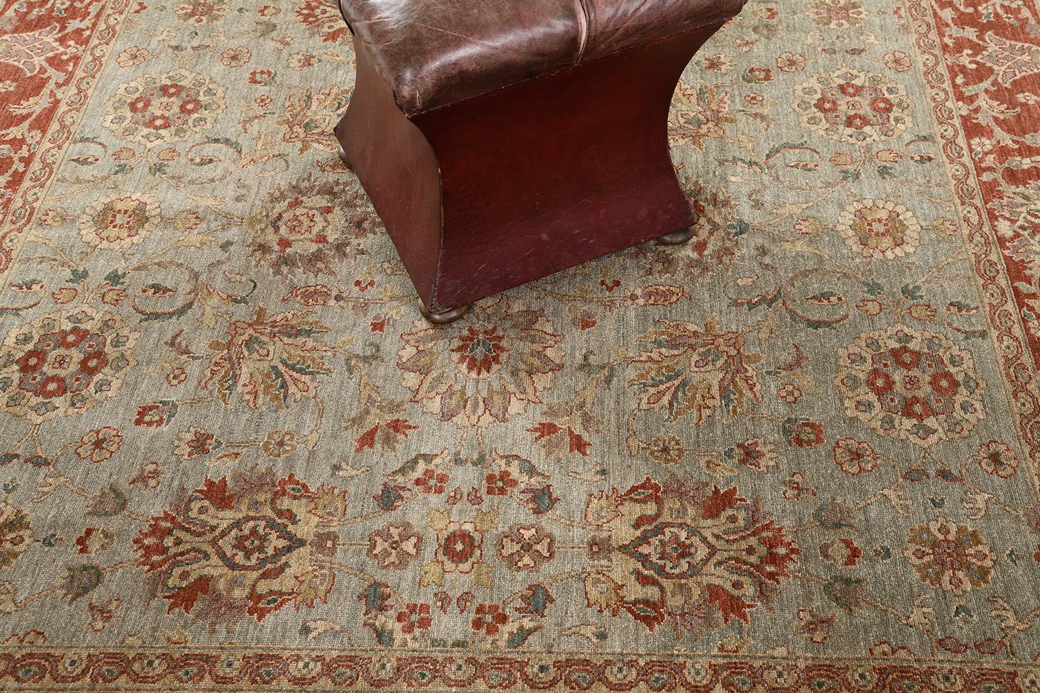Natural Dye Sultanabad Revival Square Rug In New Condition For Sale In WEST HOLLYWOOD, CA