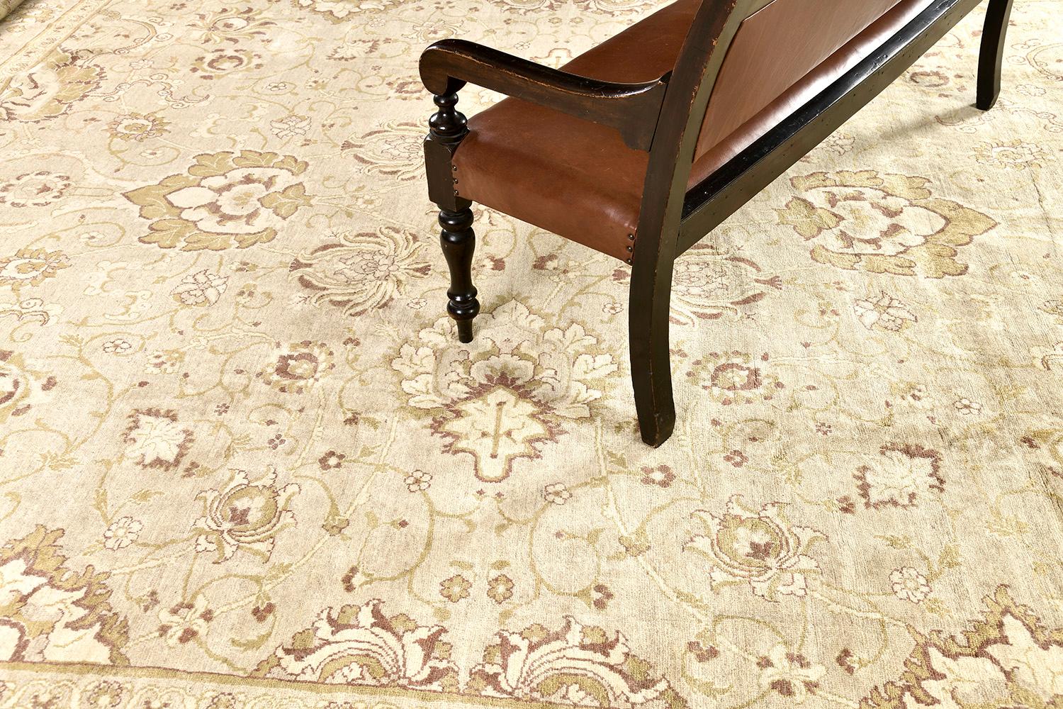 Natural Dye Sultanabad Rug For Sale 3