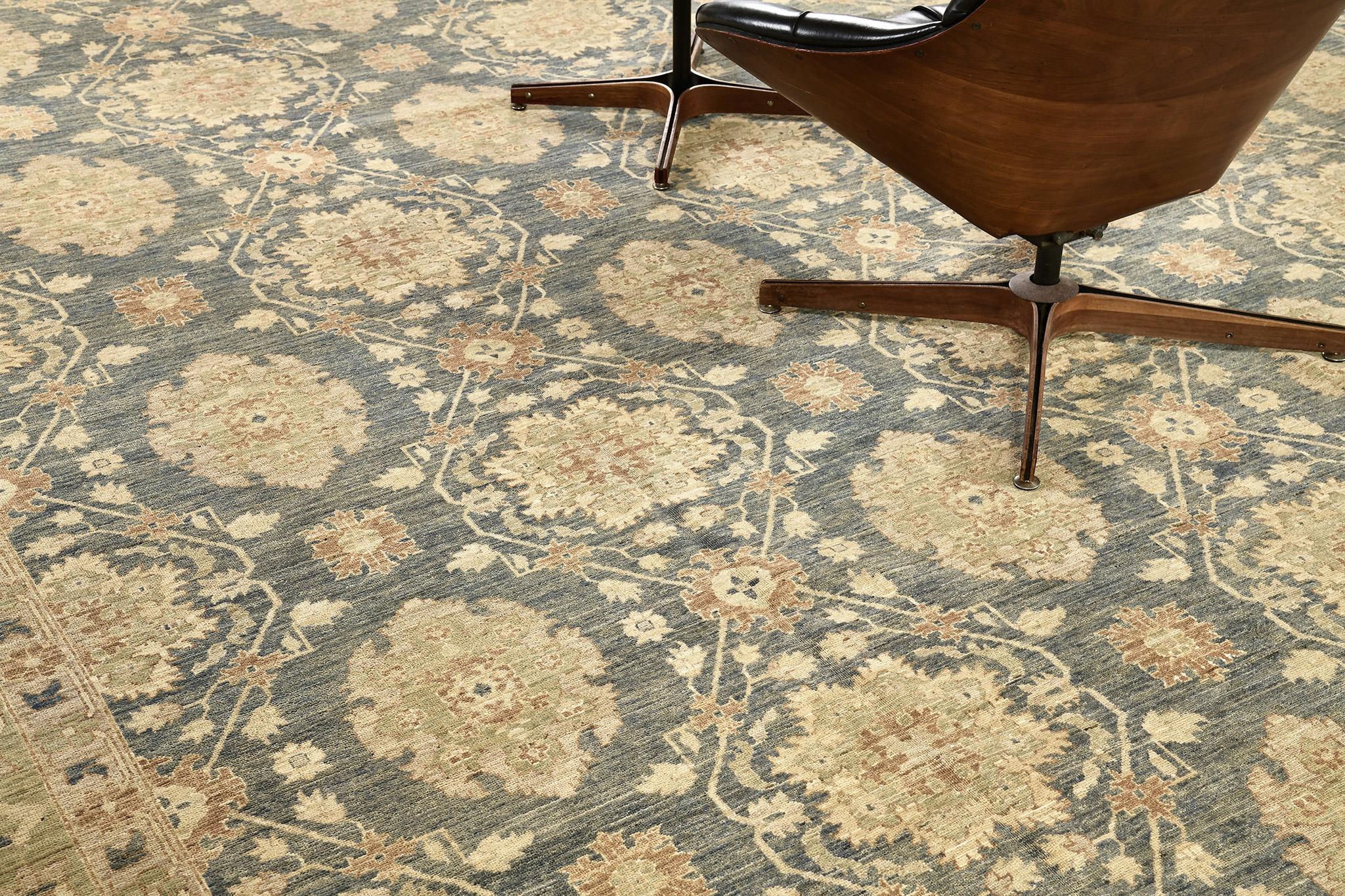 Täbris Revival-Teppich D5137 Bliss mit natürlichem Farbstoff (Handgeknüpft) im Angebot