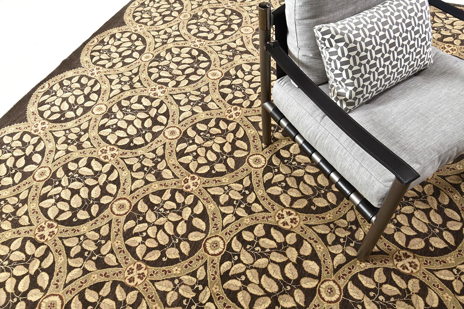 Wool Natural Dye Transitional Design Rug For Sale