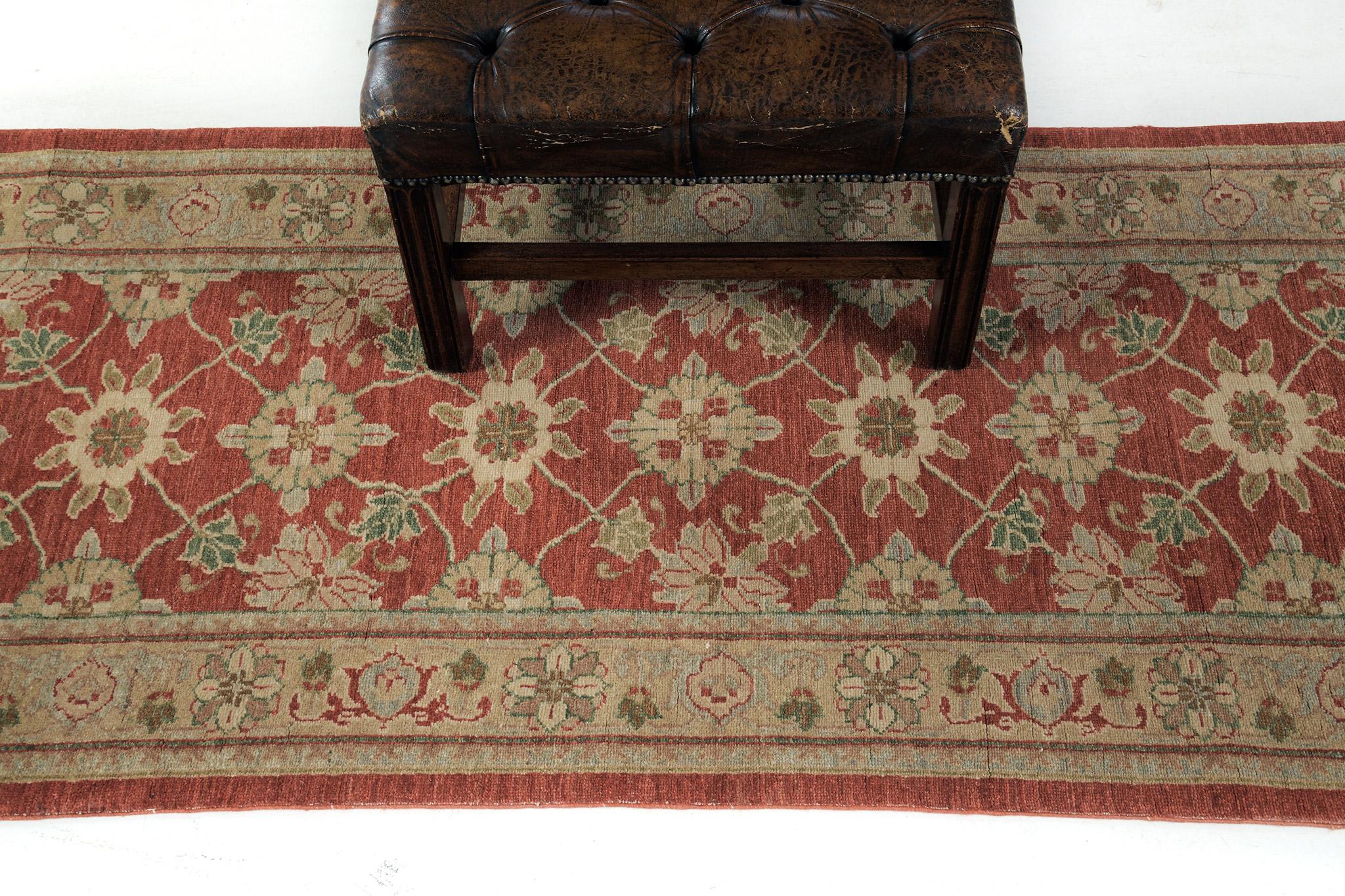 Natural Dye Varamin Design Runner D5065 Divine In New Condition For Sale In WEST HOLLYWOOD, CA