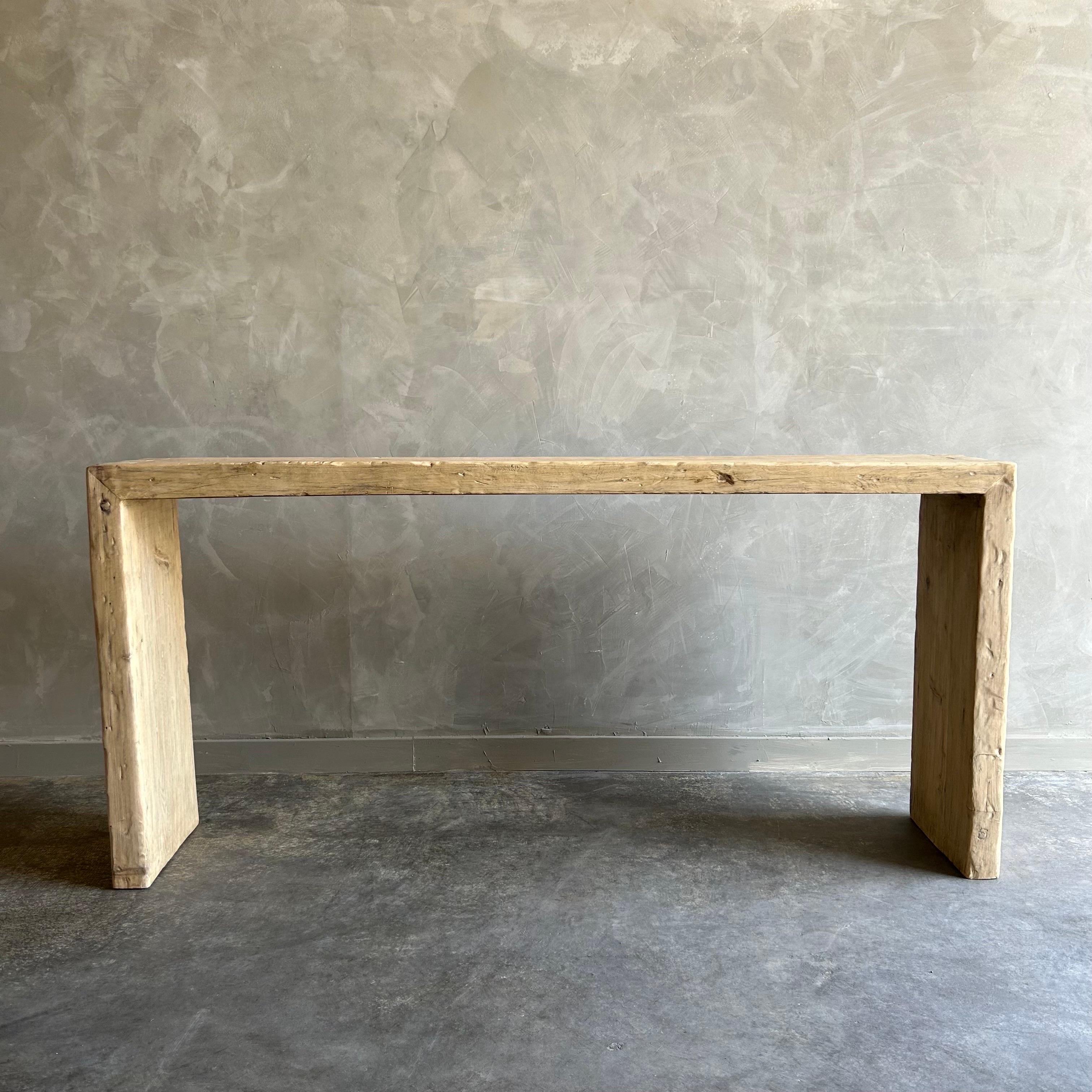 XXIe siècle et contemporain Table console en bois d'orme naturel récupéré style cascade en vente