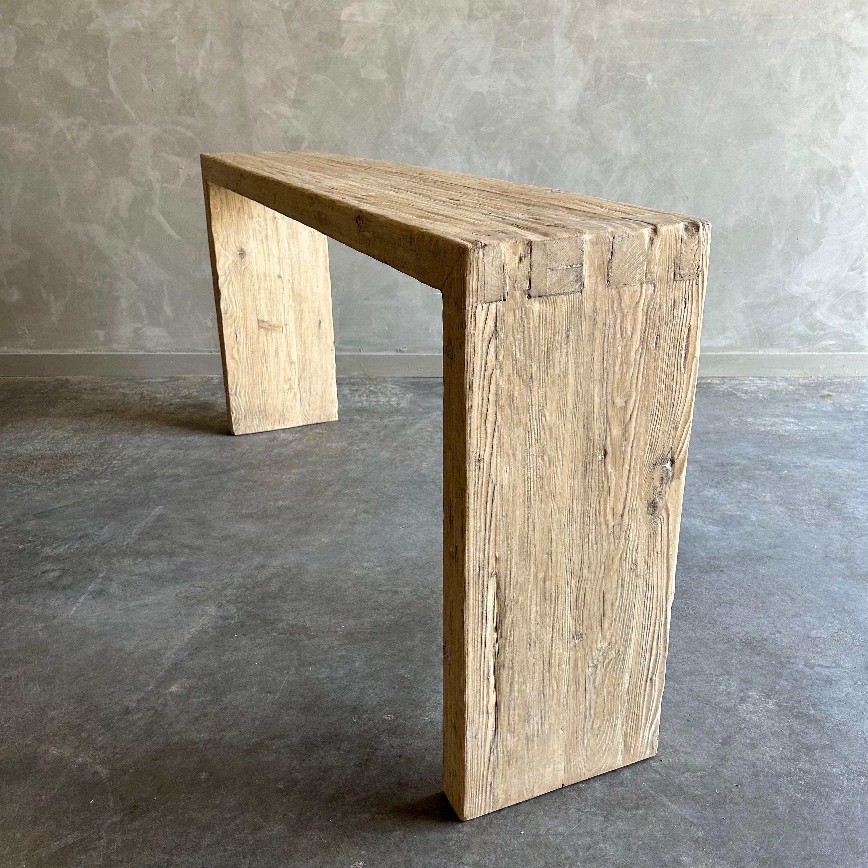 Table console en bois d'orme naturel récupéré style cascade en vente 1