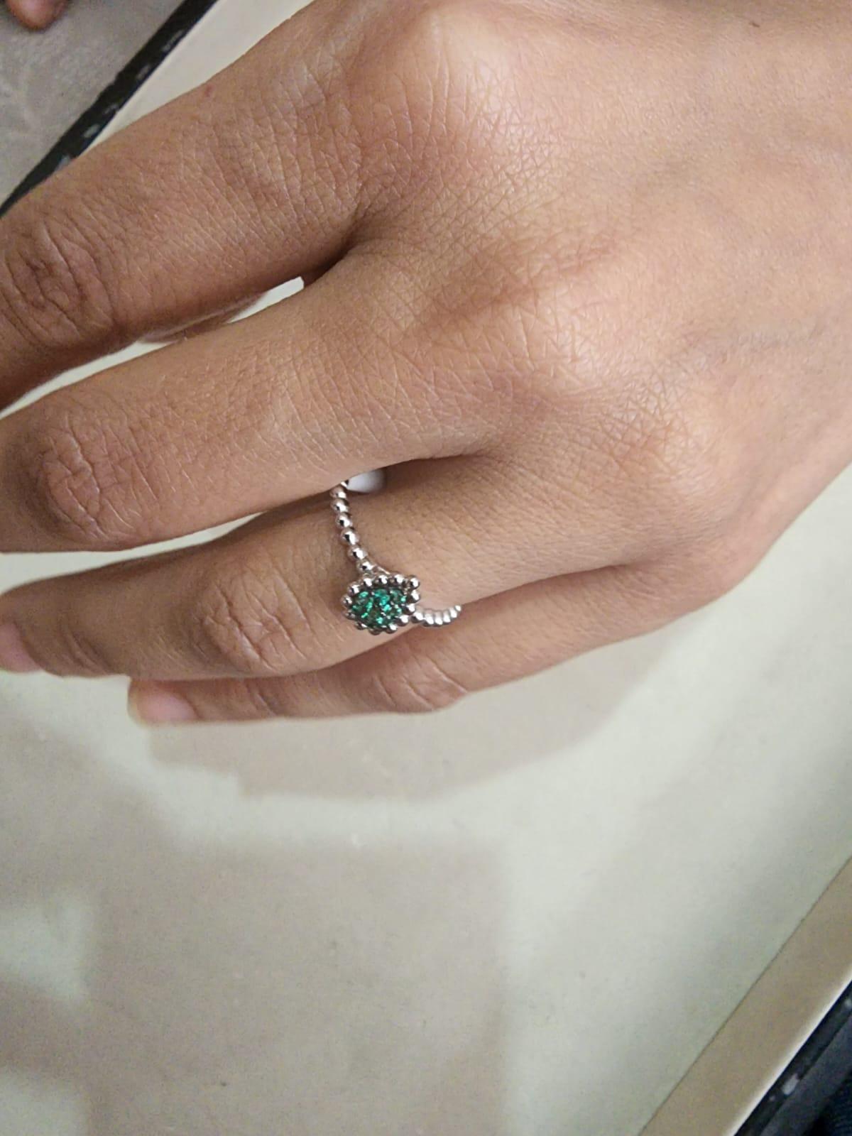 Natural Emerald 0.11cts in18k Gold 1.79gms Ring In New Condition For Sale In jaipur, IN