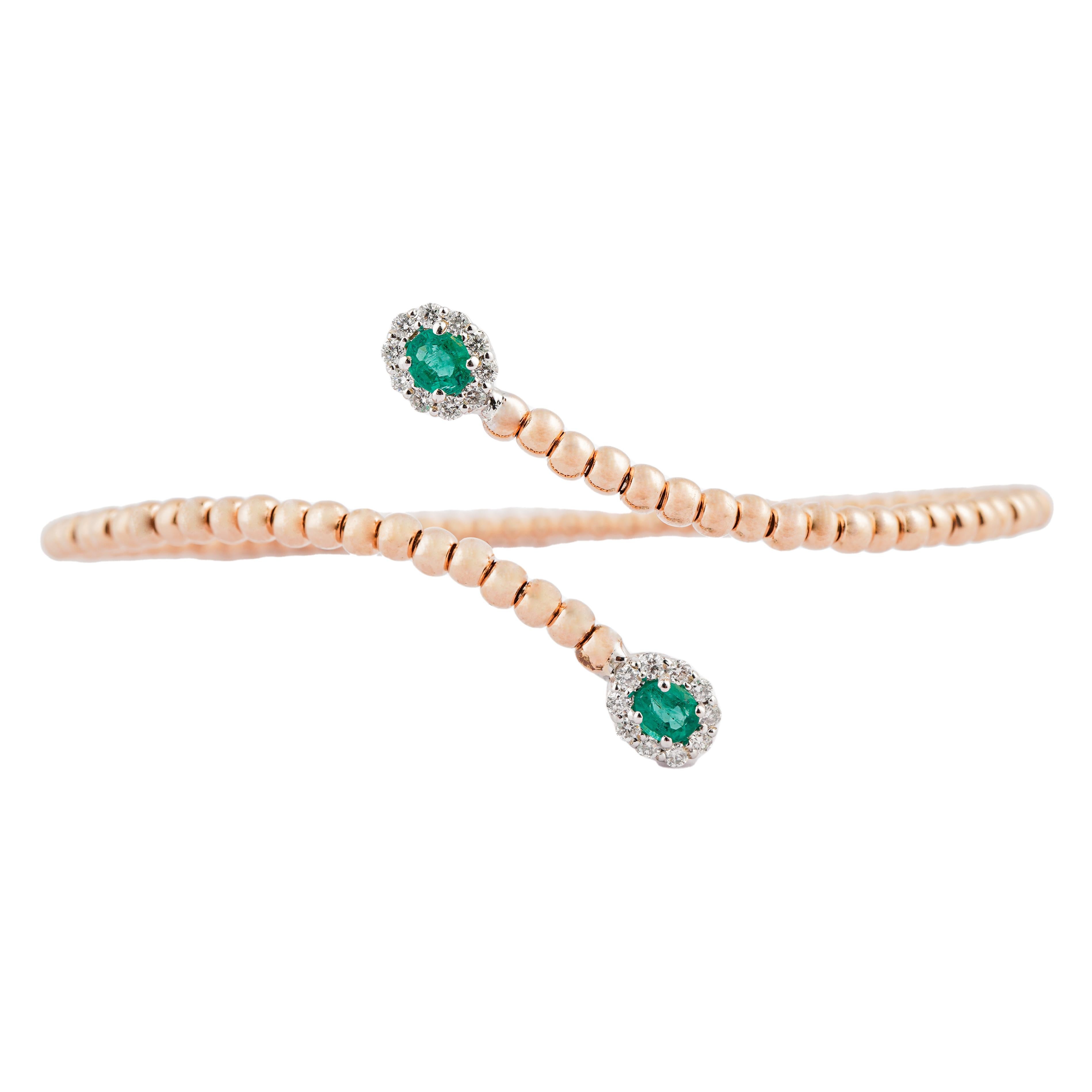 Esmeralda natural 0,31cts, diamante 0,22cts en oro de 18k en Nuevo estado para la venta en jaipur, IN