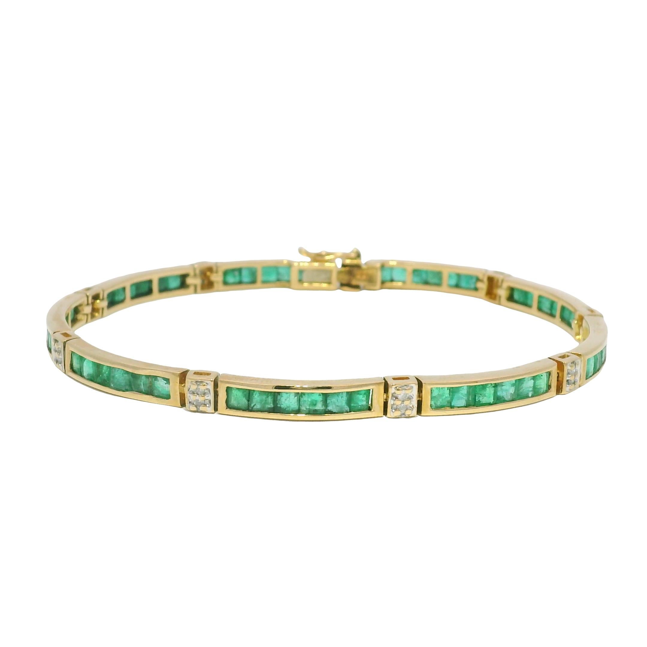 Modern Natural Emerald 14-Karat Channel Set Station Bracelet In Stock For Sale