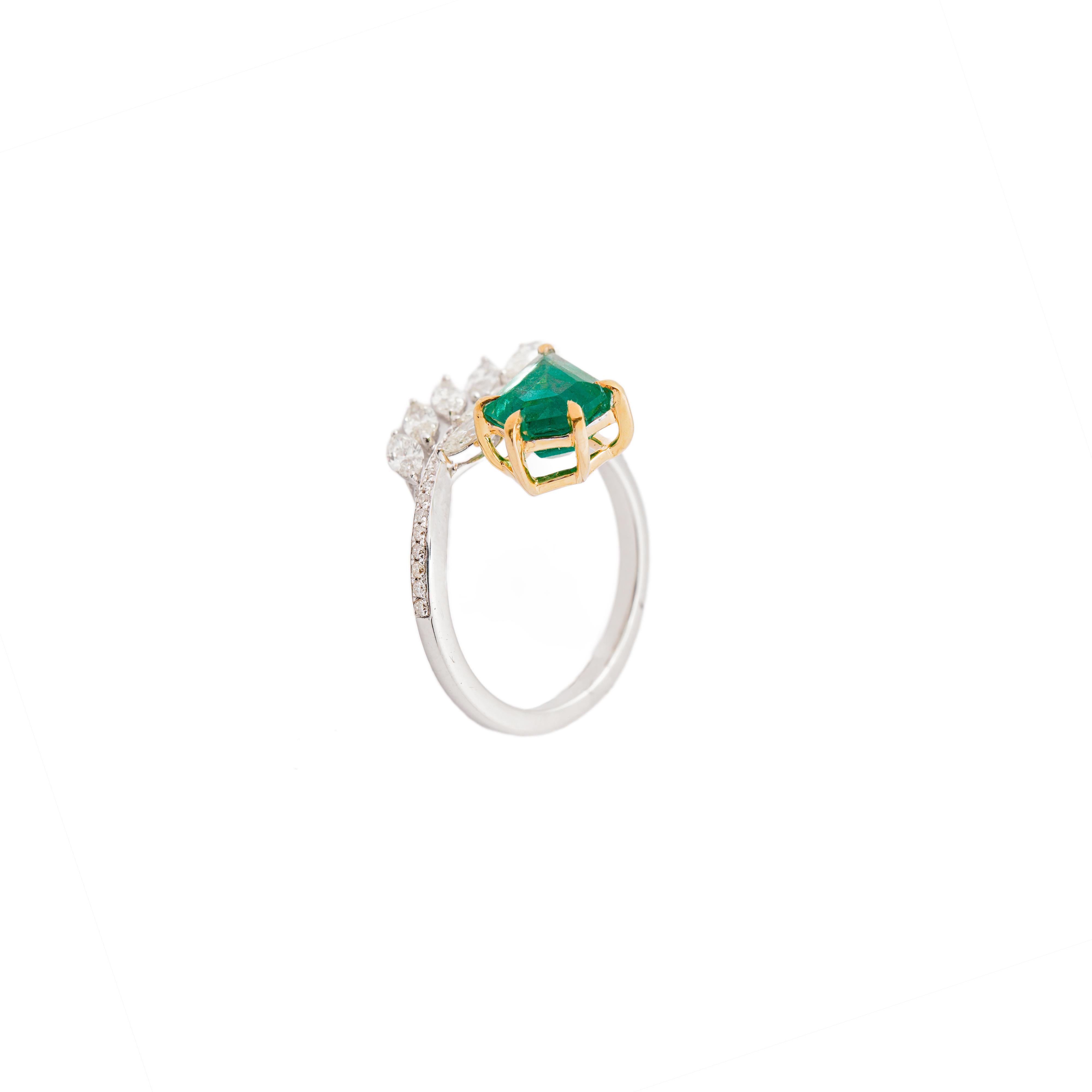 Natürlicher Smaragd 1,82cts & Diamant 0,85cts Ring in 18k Gold im Zustand „Neu“ im Angebot in jaipur, IN