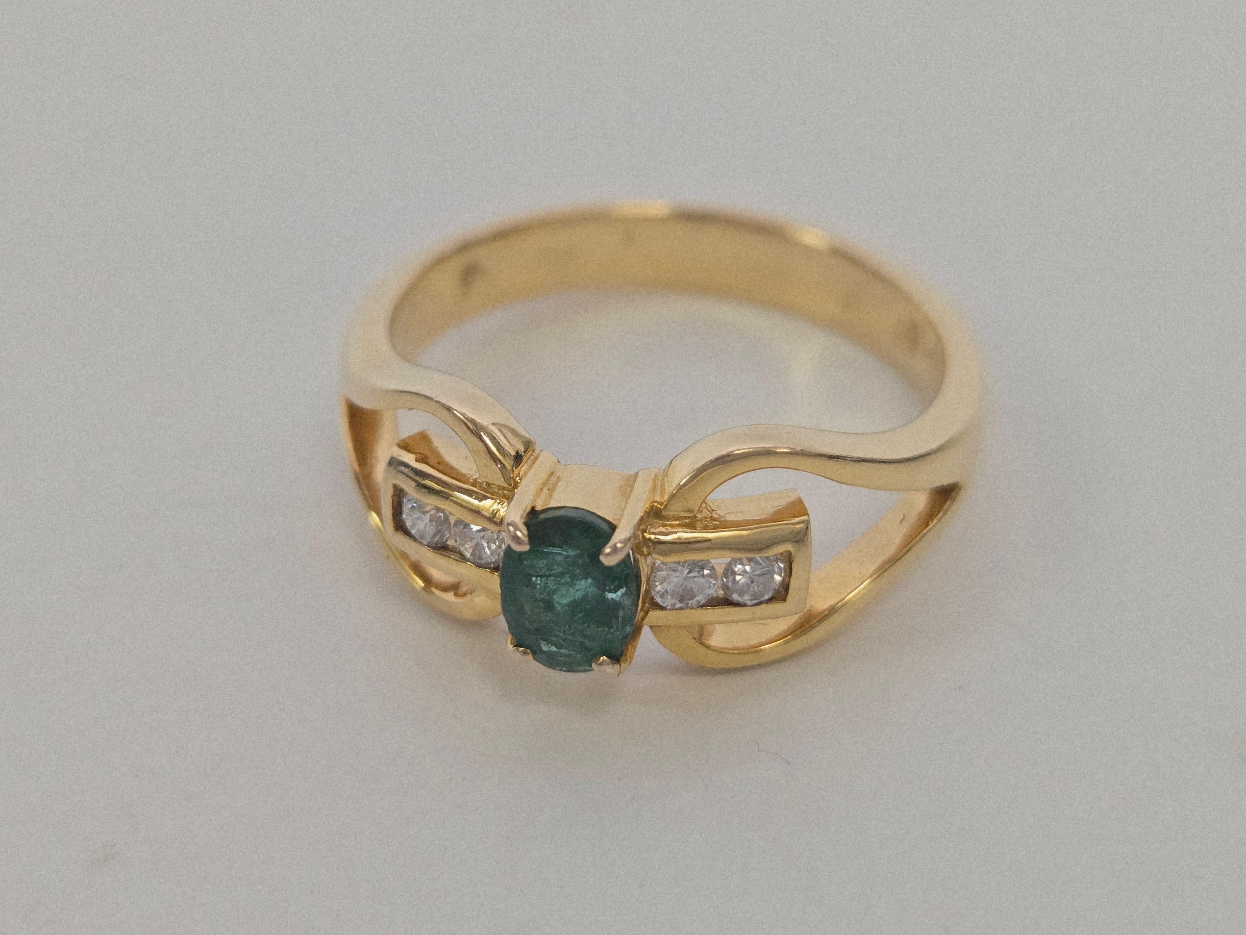 Bague en or 18K faite à la main, émeraude naturelle et diamant Bon état - En vente à Pasadena, CA