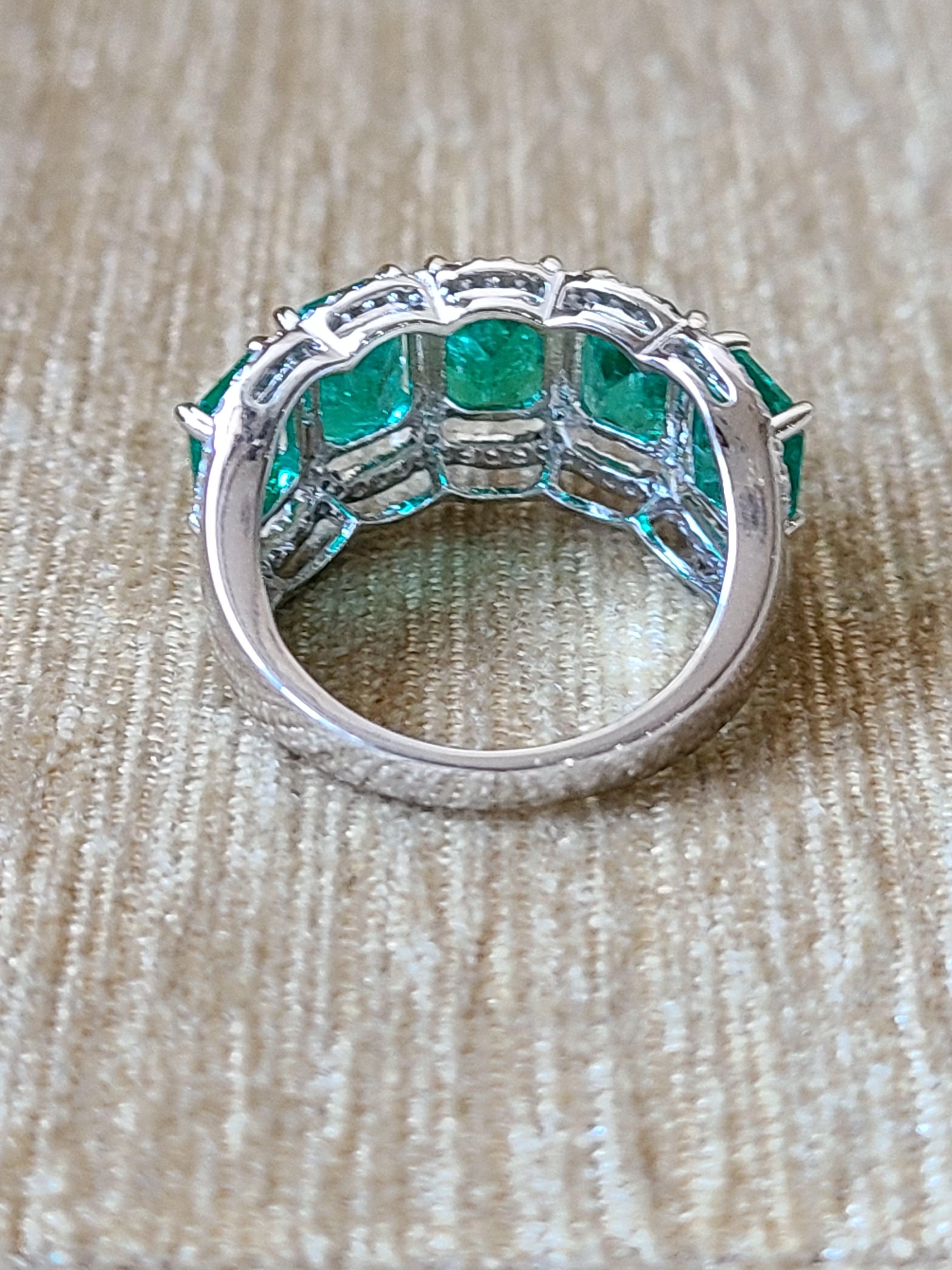 Modern Natural Emerald and Diamond Band Ring Set in 18 Karat Gold