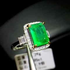 3 Carat Natural Emerald Diamond Engagement Ring Set in 18K Gold, Cocktail Ring