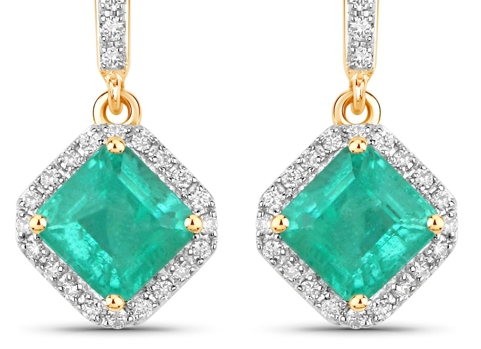 Contemporary Natural Emerald and Diamond Dangle Earrings 2 Carats 14K Gold For Sale