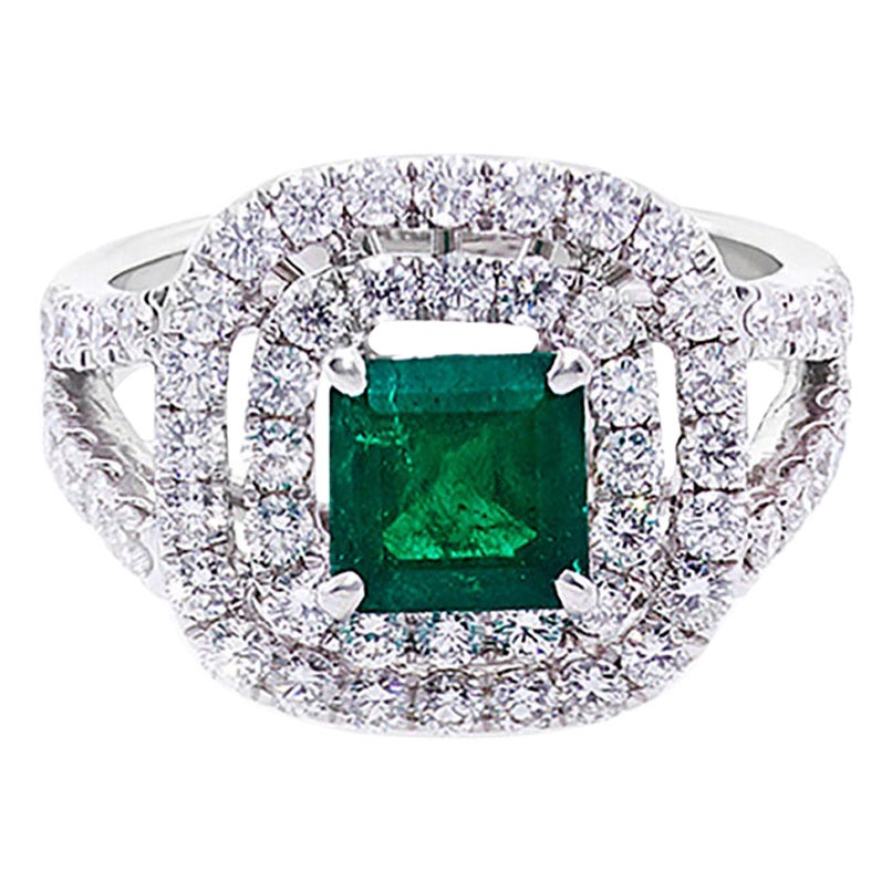 Bague de fiançailles double halo en or blanc 18 carats, émeraude naturelle et diamant