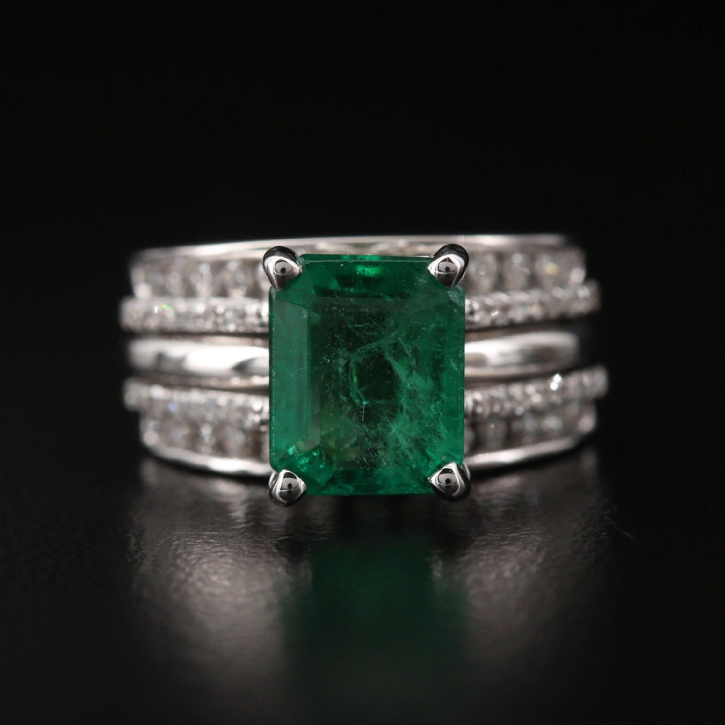 Im Angebot: Zertifizierter 4 Karat natürlicher Smaragd- und Diamant-Verlobungsring, Ewigkeitsring () 6