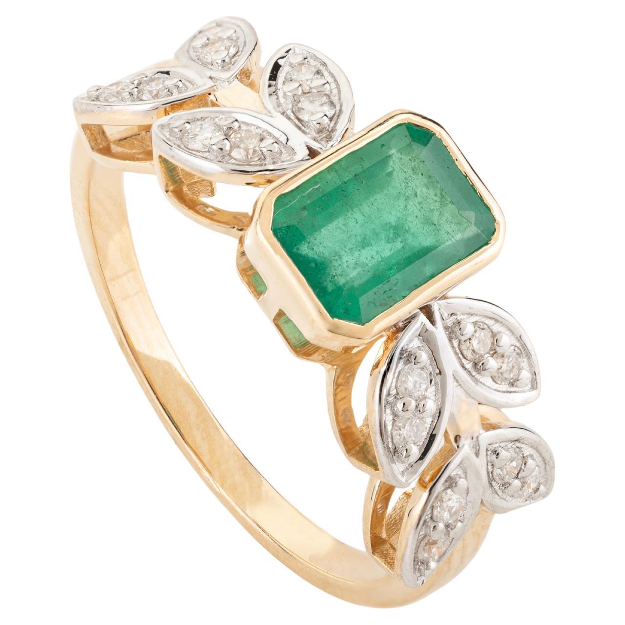 For Sale:  Natural Emerald and Diamond Floral Motif Band Ring in 18k Solid Yellow Gold