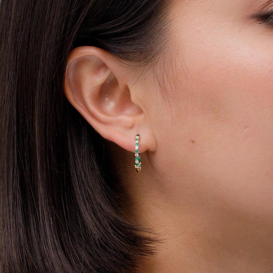 Natural Emerald and Diamond Inside Out Hoop Earrings in 14K Yellow Gold (1.7mm) In New Condition For Sale In Los Angeles, CA