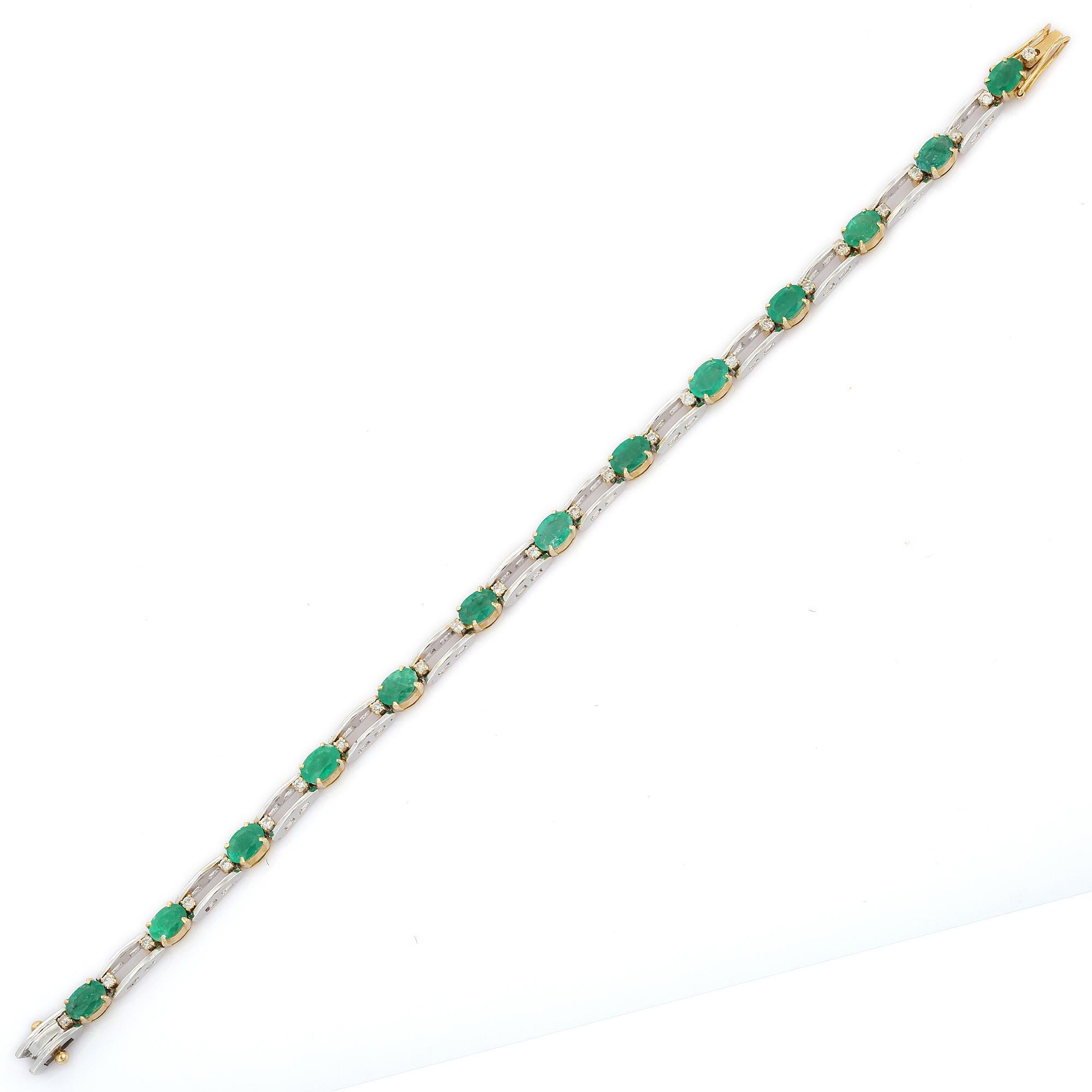 Women's Natural Emerald and Diamond Link Bracelet in 18K White Gold  For Sale