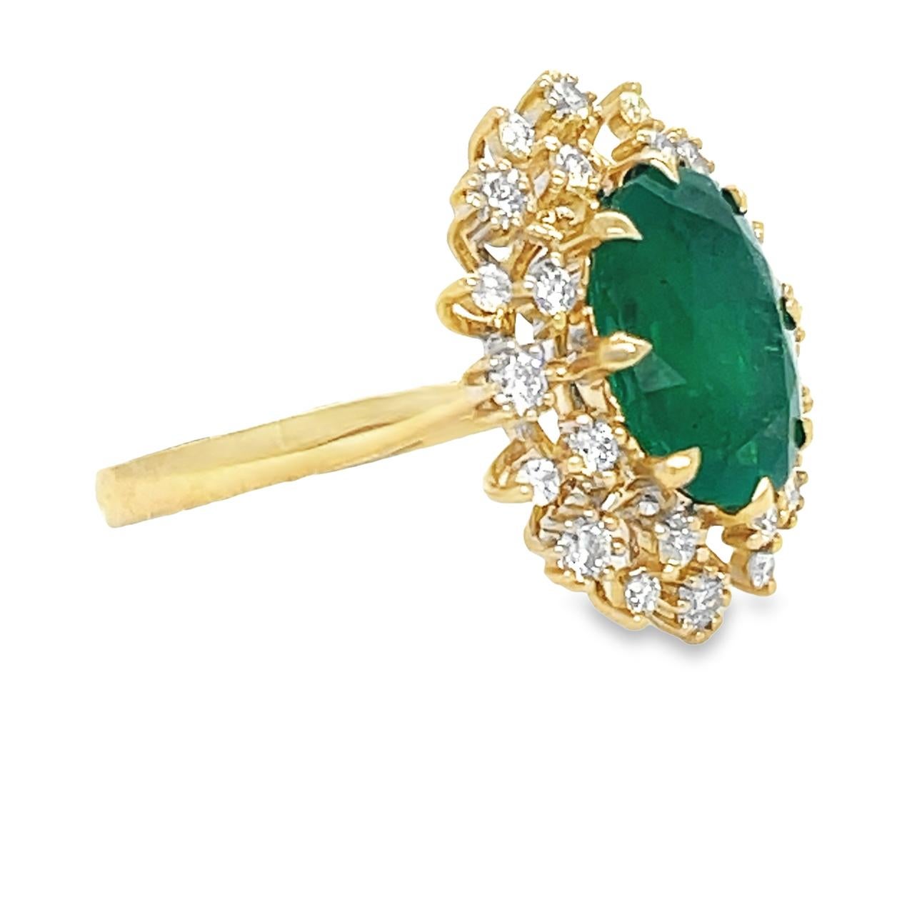 Natural Emerald and Diamond Ring in 14k Yellow Gold In New Condition For Sale In New York, NY