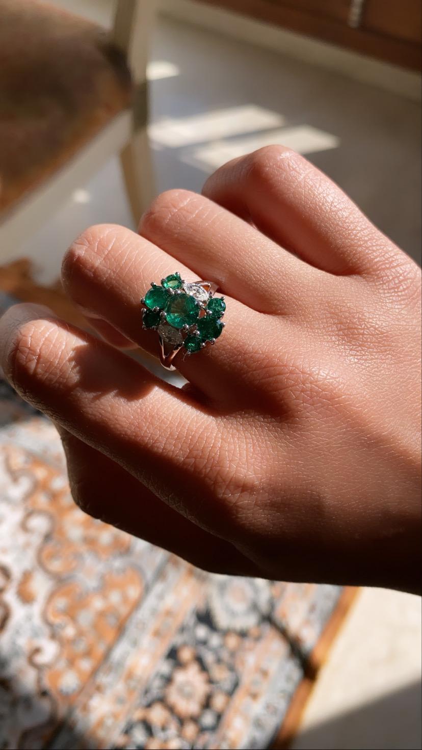 Set in 18K Gold, 2.35 carats, natural Zambian Emerald and Diamonds Cluster Ring For Sale 1