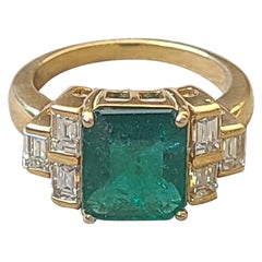 Natural Emerald and Diamond Ring Set in 18 Karat Gold