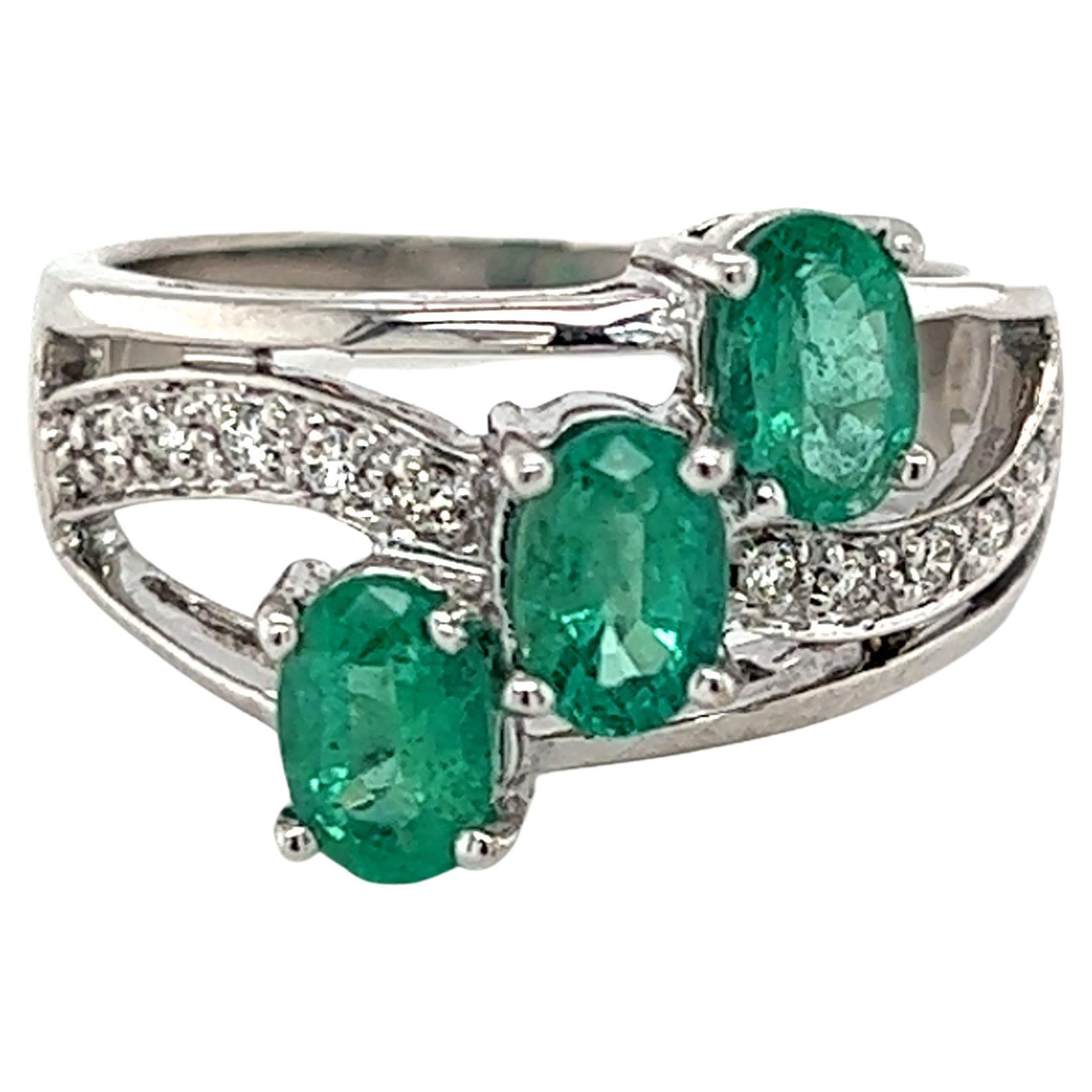 Natural Emerald and Diamond Split Shank Ring in 18K Gold  For Sale