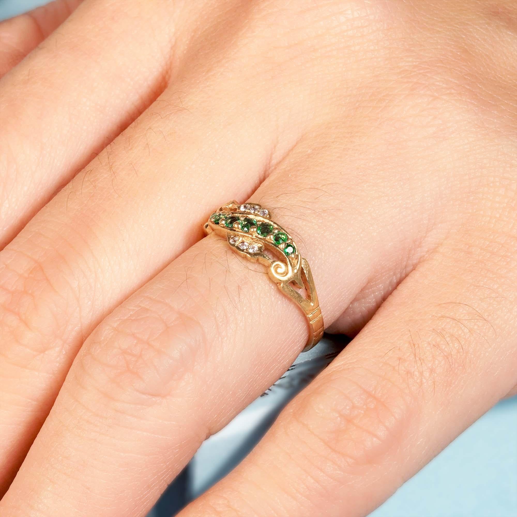 For Sale:  Natural Emerald and Diamond Vintage Style Curve Ring in Solid 9K Yellow Gold 11