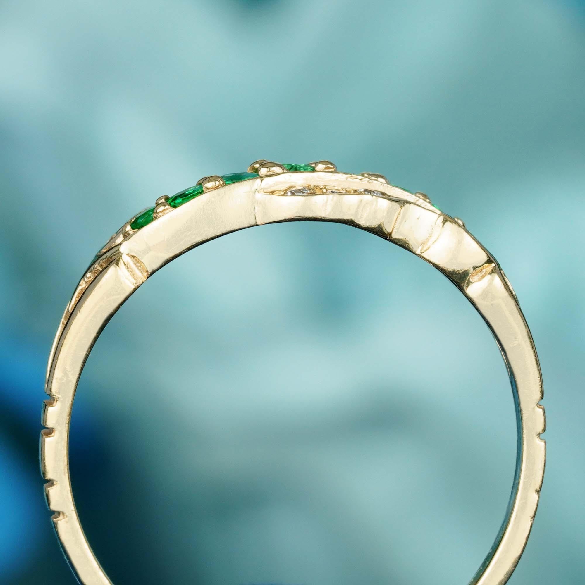 Im Angebot: Natürlicher Smaragd und Diamant Vintage-Ring im Vintage-Stil mit geschwungenem Ring aus massivem 9K Gelbgold () 5
