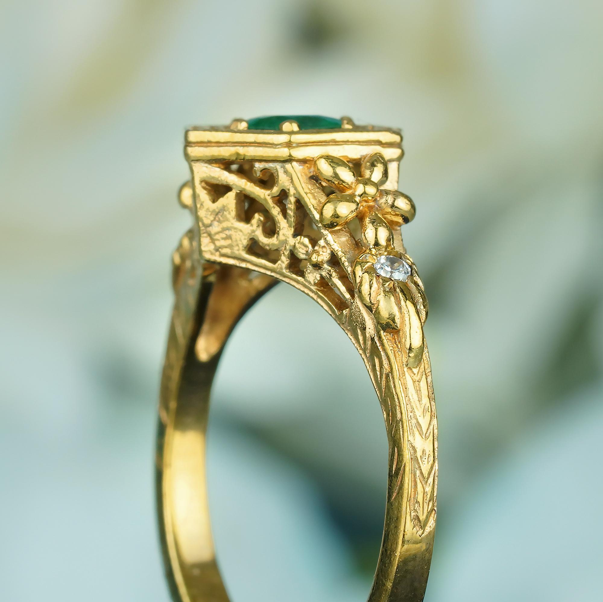 Women's Natural Emerald and Diamond Vintage Style Filigree Ring in Solid 9K Yellow Gold For Sale