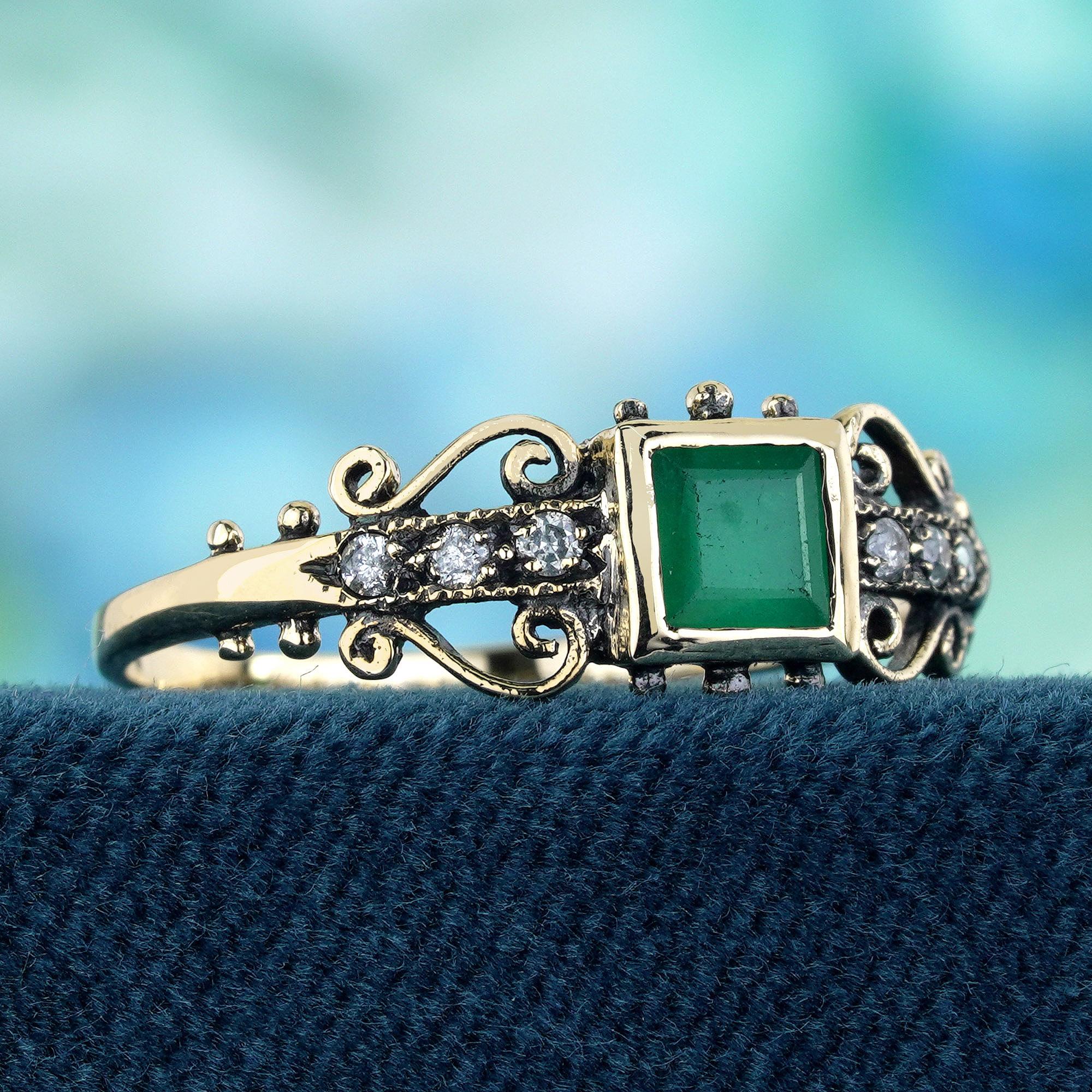 Edwardian Natural Emerald and Diamond Vintage Style Ring in Solid 9K Yellow Gold For Sale