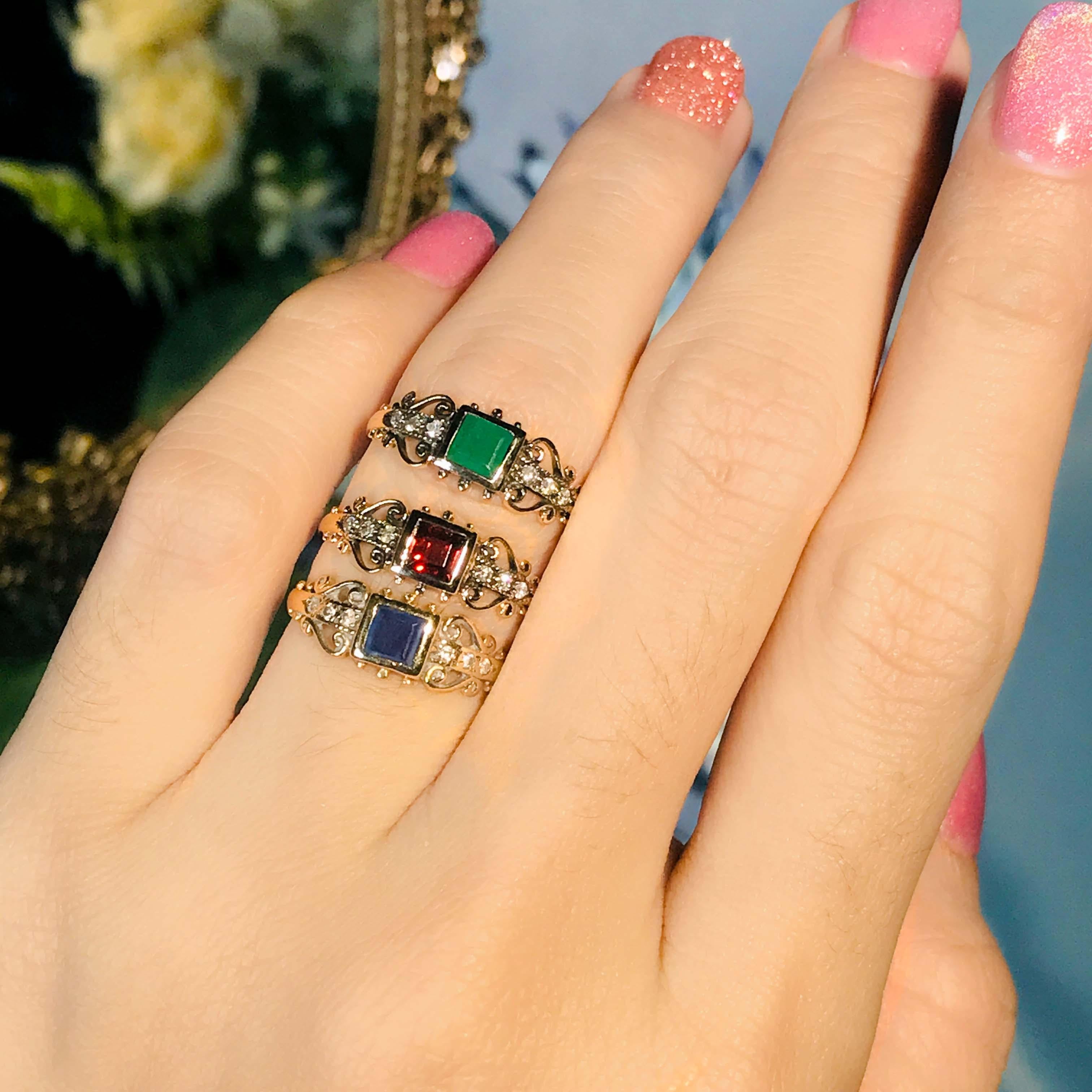 Natural Emerald and Diamond Vintage Style Ring in Solid 9K Yellow Gold For Sale 1